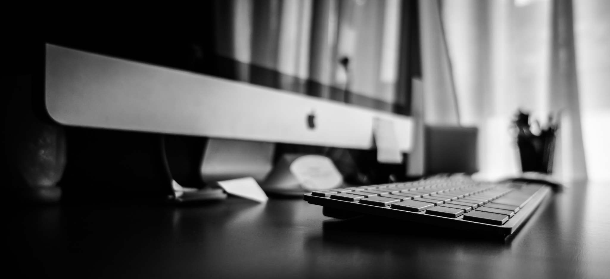 Sony Alpha NEX-3 + Sony E 16mm F2.8 sample photo. My work station. photography