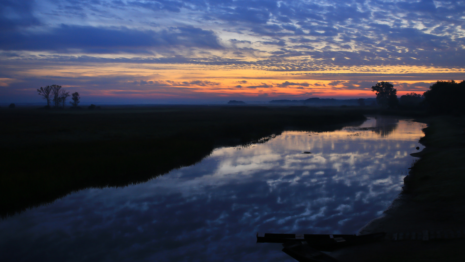 Sigma 24-35mm F2 DG HSM Art sample photo. Morning at the biebrza river national park, poland photography