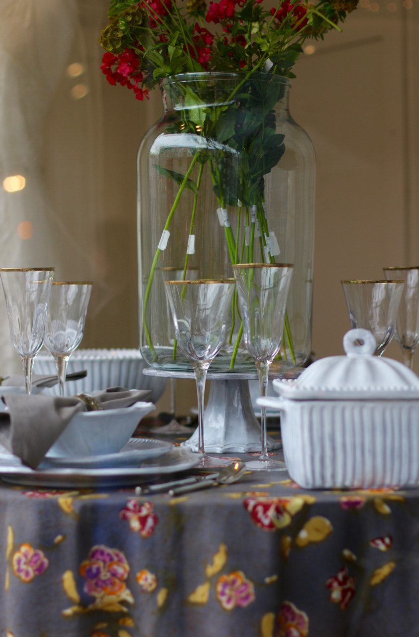 Canon EOS 100D (EOS Rebel SL1 / EOS Kiss X7) sample photo. January table photography
