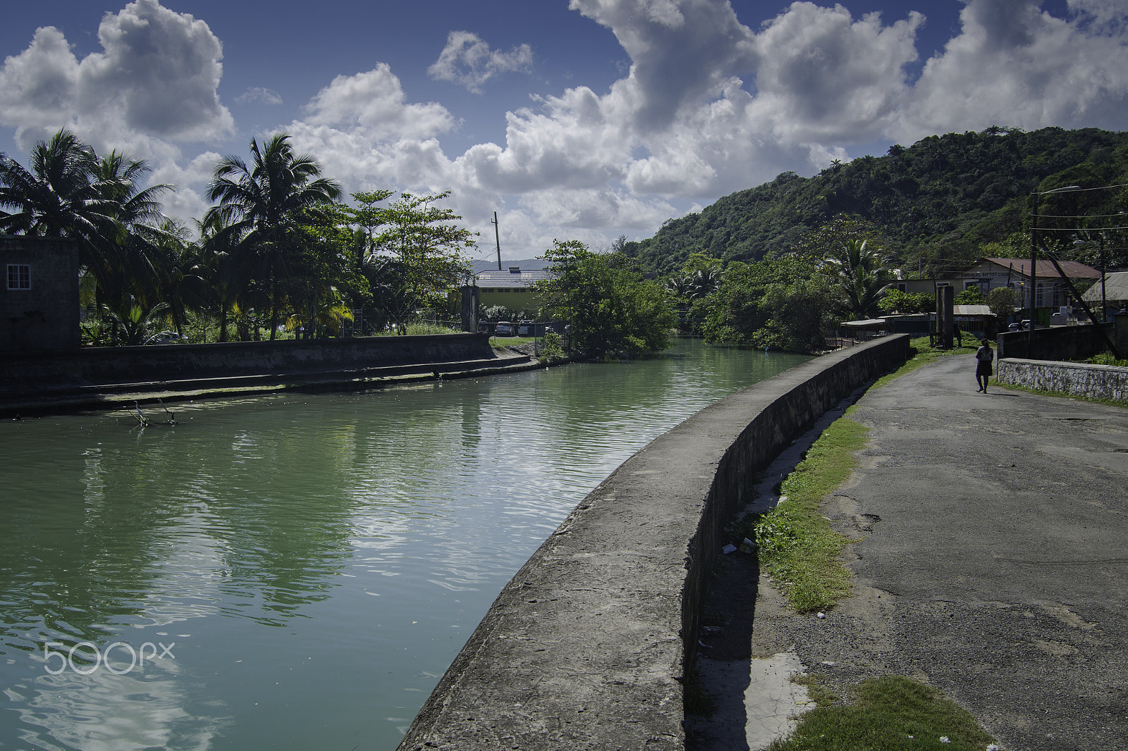 Nikon D7100 + Nikon AF-S DX Nikkor 18-55mm F3.5-5.6G II sample photo. Outram river photography