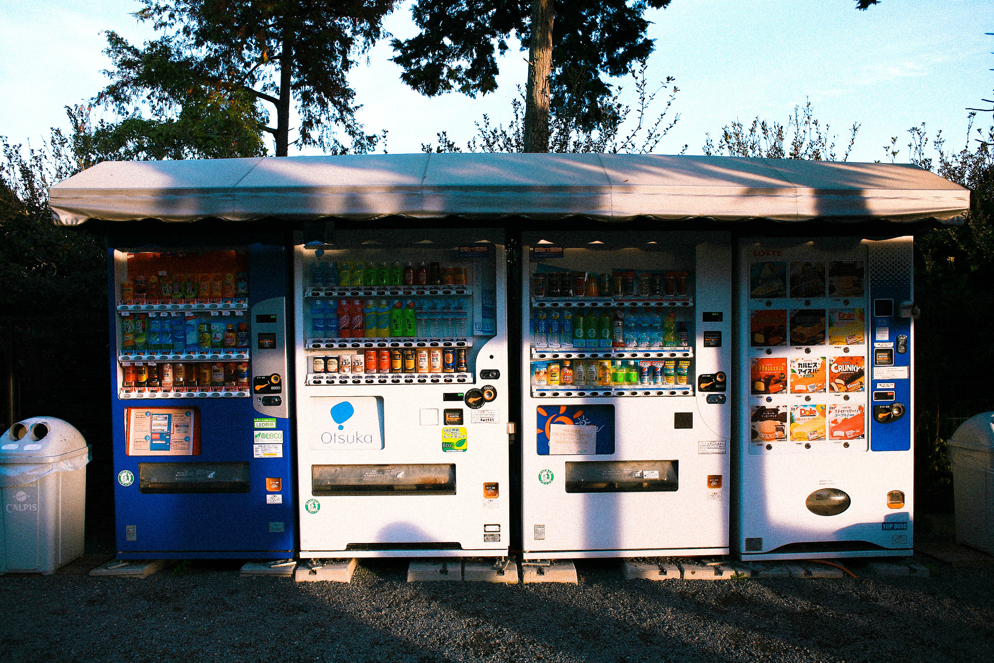 Canon EOS 5D sample photo. Vending machines photography