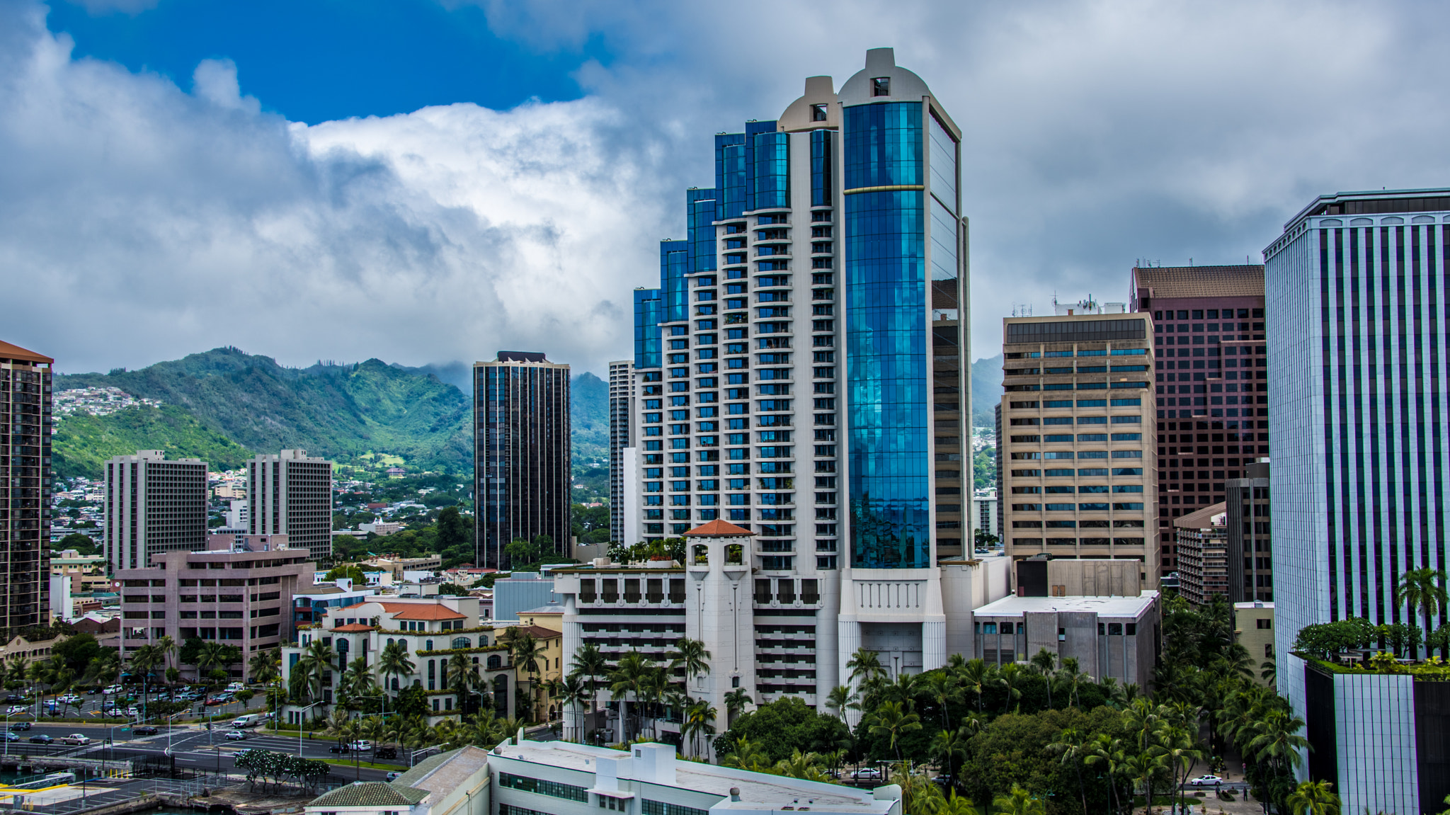 Nikon D800E + Nikon AF-S Nikkor 28-300mm F3.5-5.6G ED VR sample photo. View from aloha tower photography