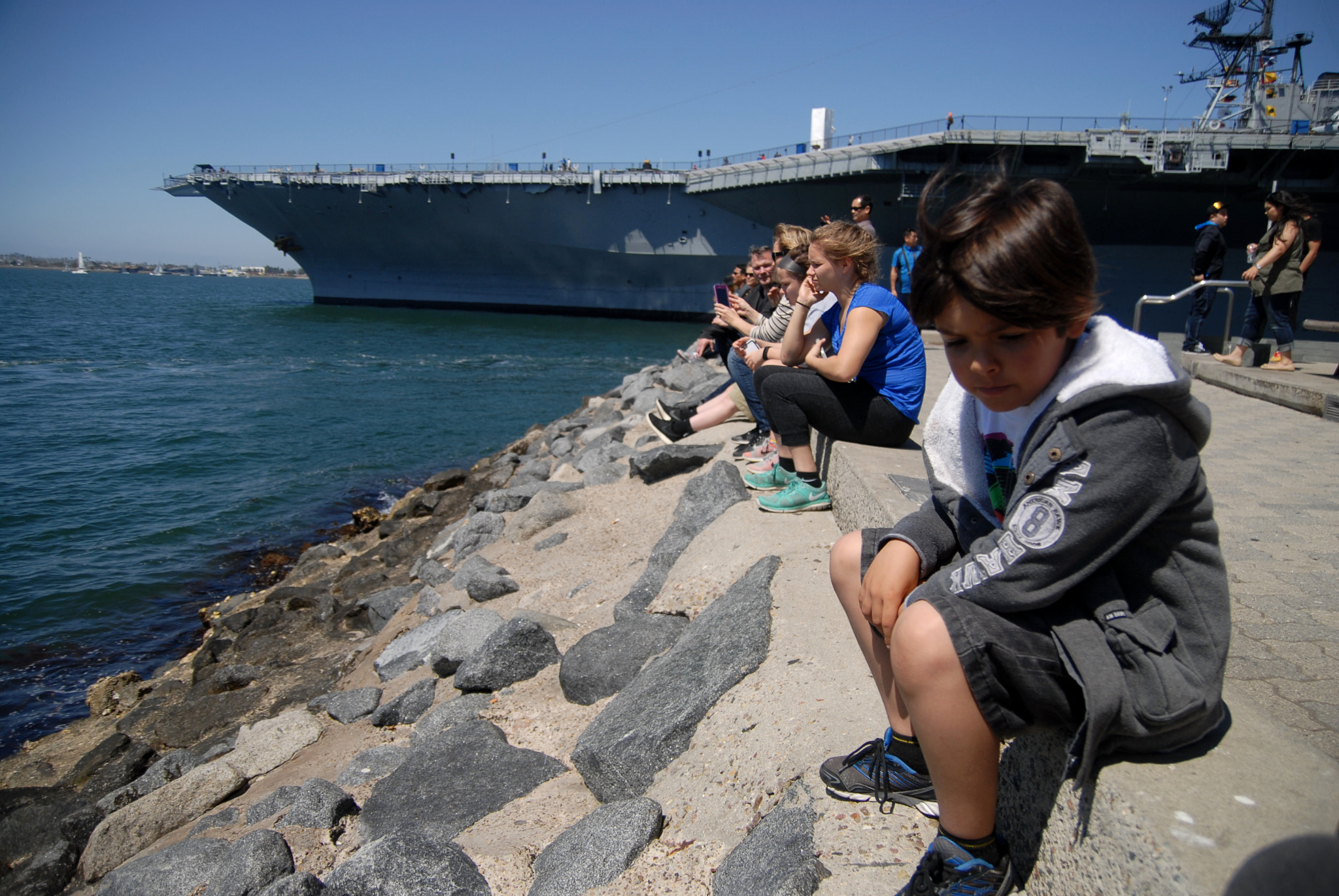 Nikon D200 sample photo. Tourists sitting by uss midway in san diego bay photography