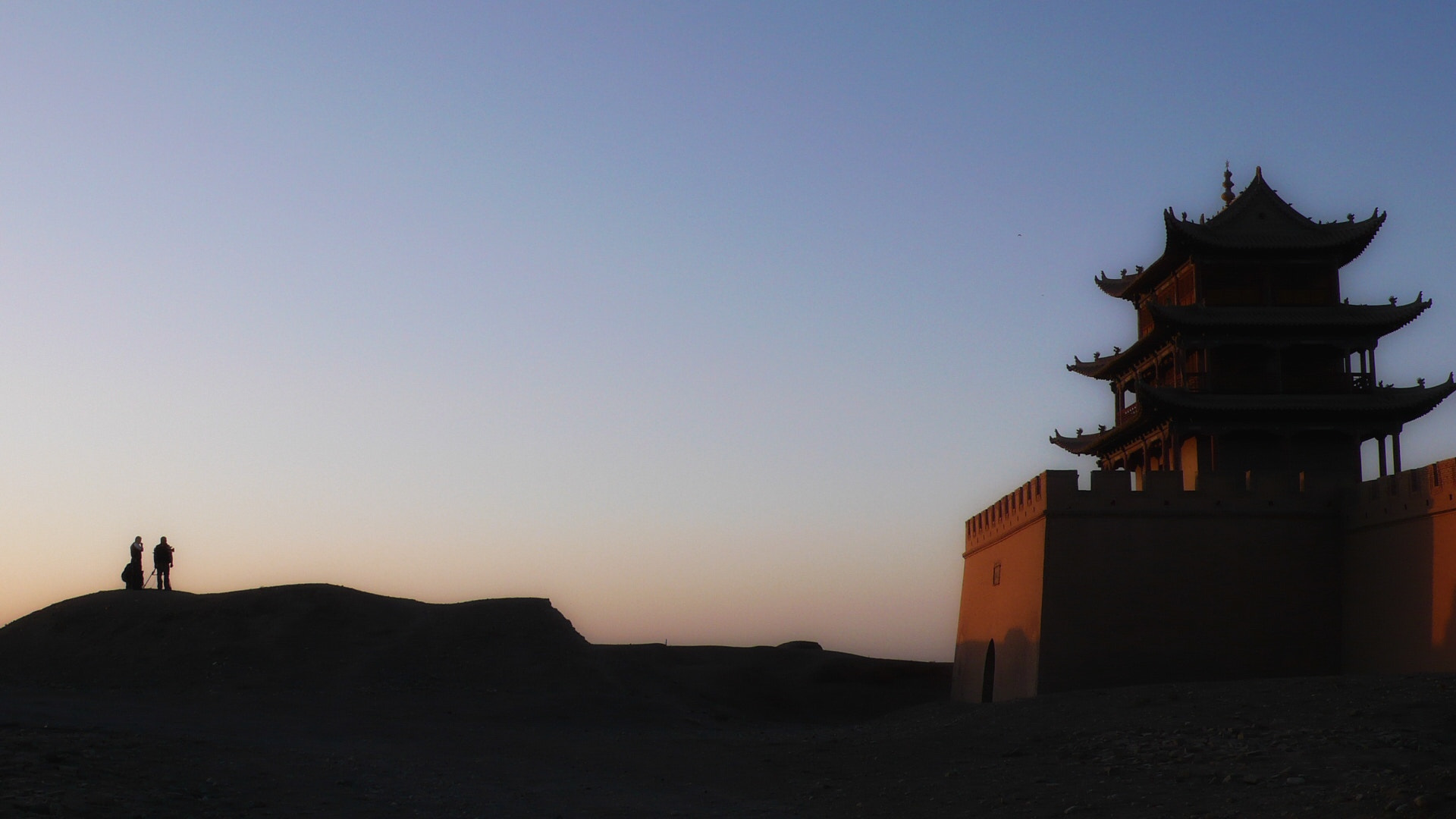 Panasonic DMC-LX2 sample photo. Jiayuguan great wall at sunset photography