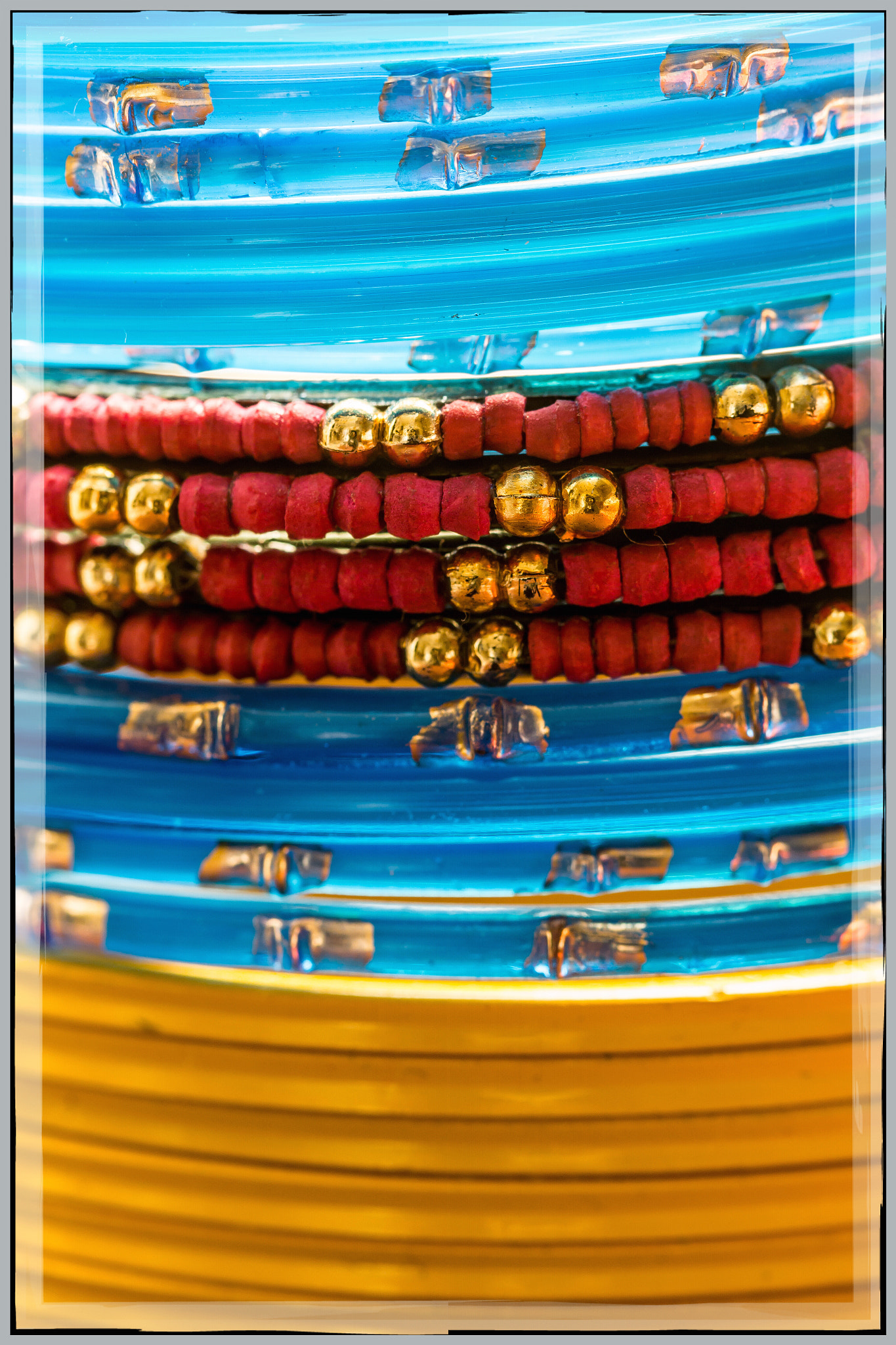 Canon EF 100mm F2.8L Macro IS USM sample photo. Red, blue and yellow, 2 photography