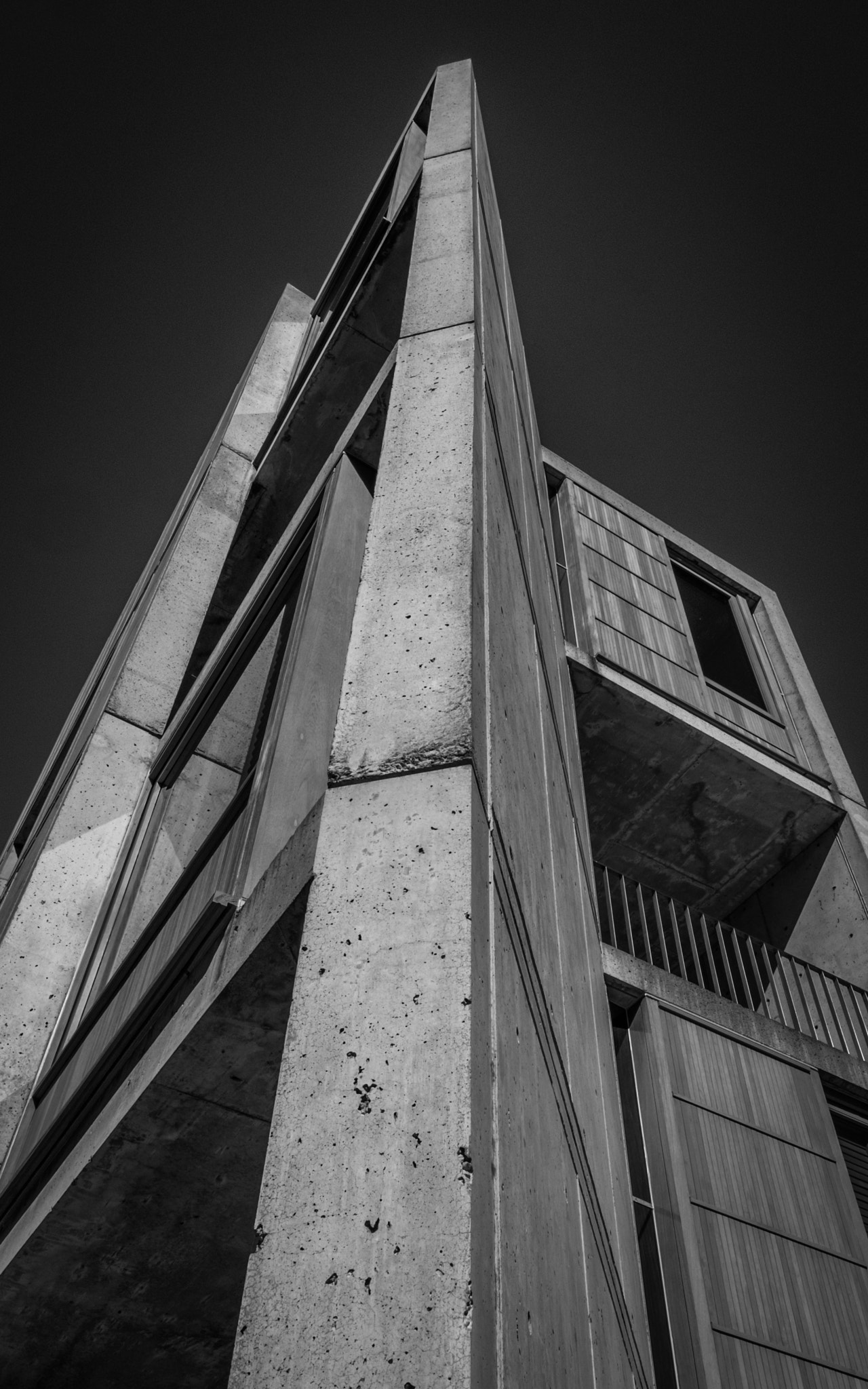 Fujifilm X-T10 + Fujifilm XF 10-24mm F4 R OIS sample photo. Salk institute photography