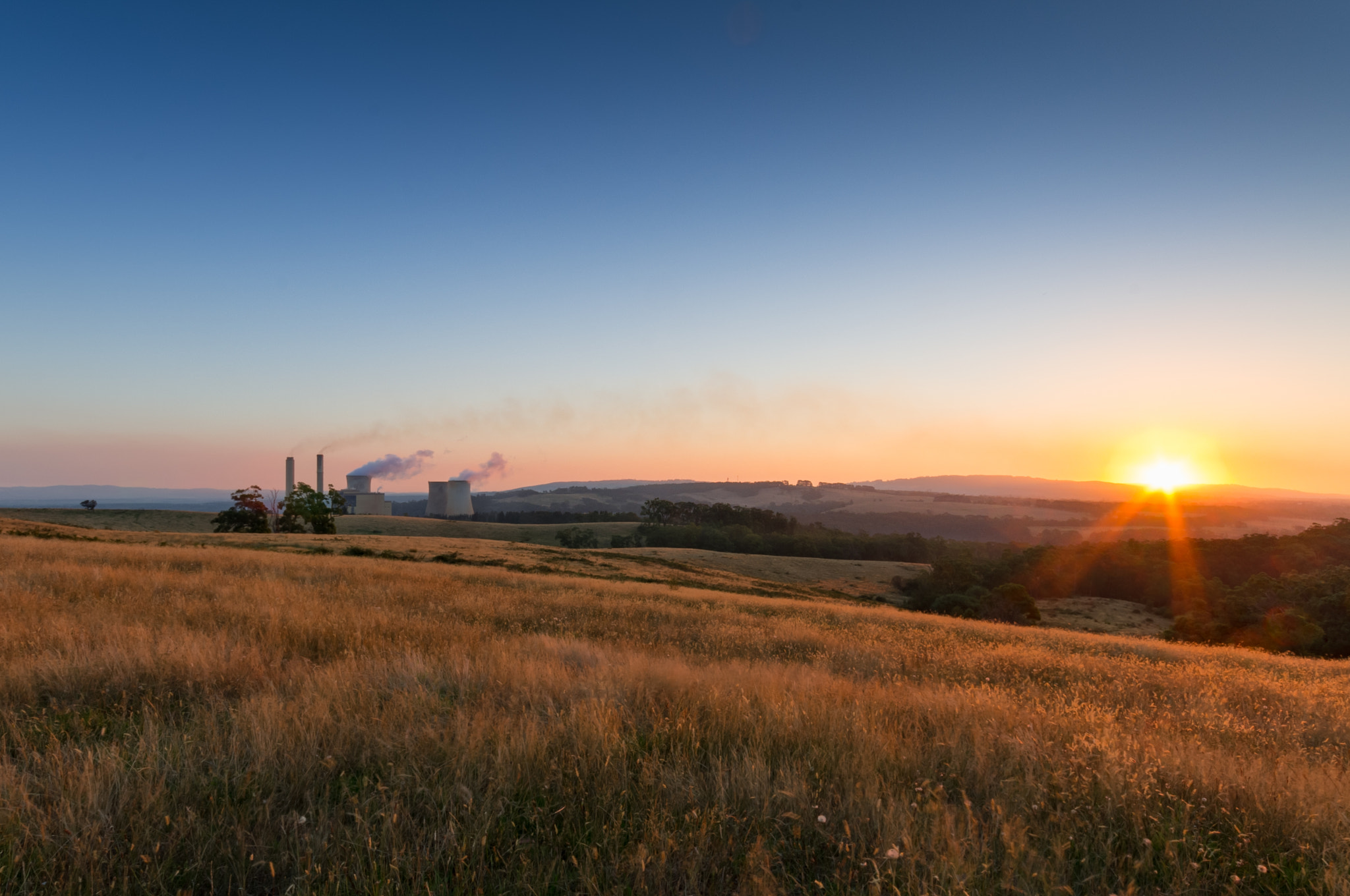 Pentax K-r sample photo. Blight on the landscape photography