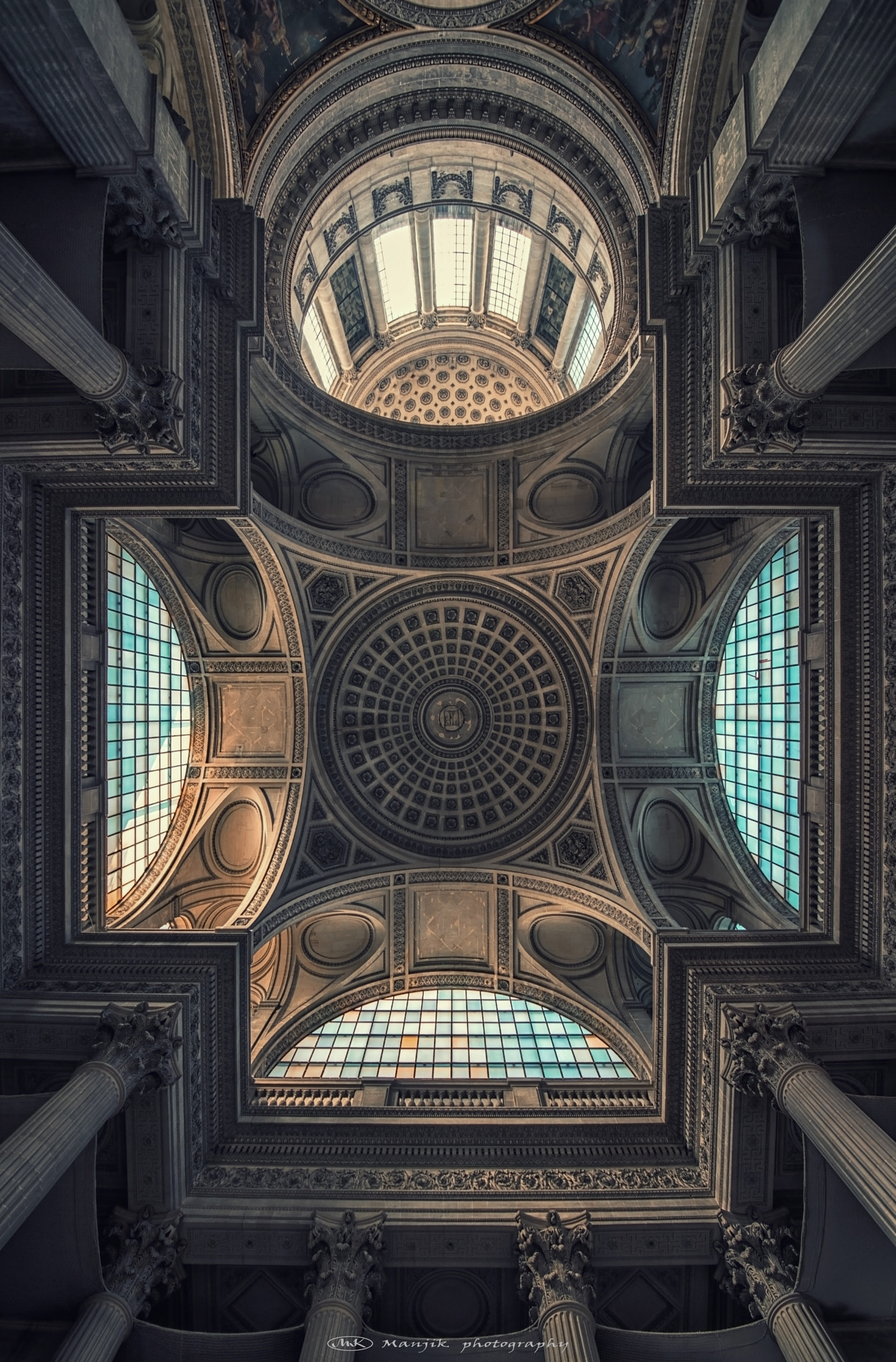 Nikon D810 + Sigma 12-24mm F4.5-5.6 II DG HSM sample photo. Pantheon ceiling photography