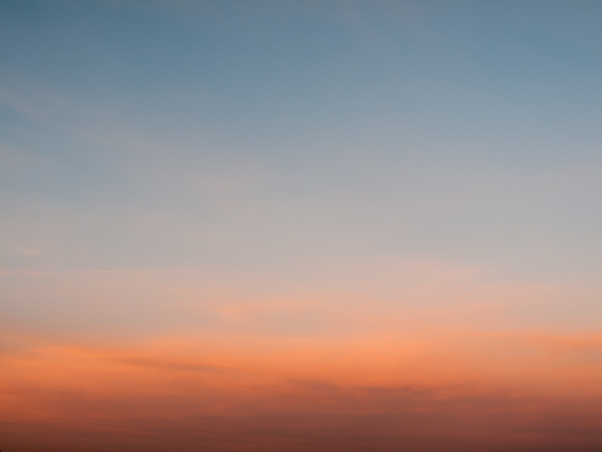 Panasonic Lumix DMC-G1 sample photo. Morning sky photography