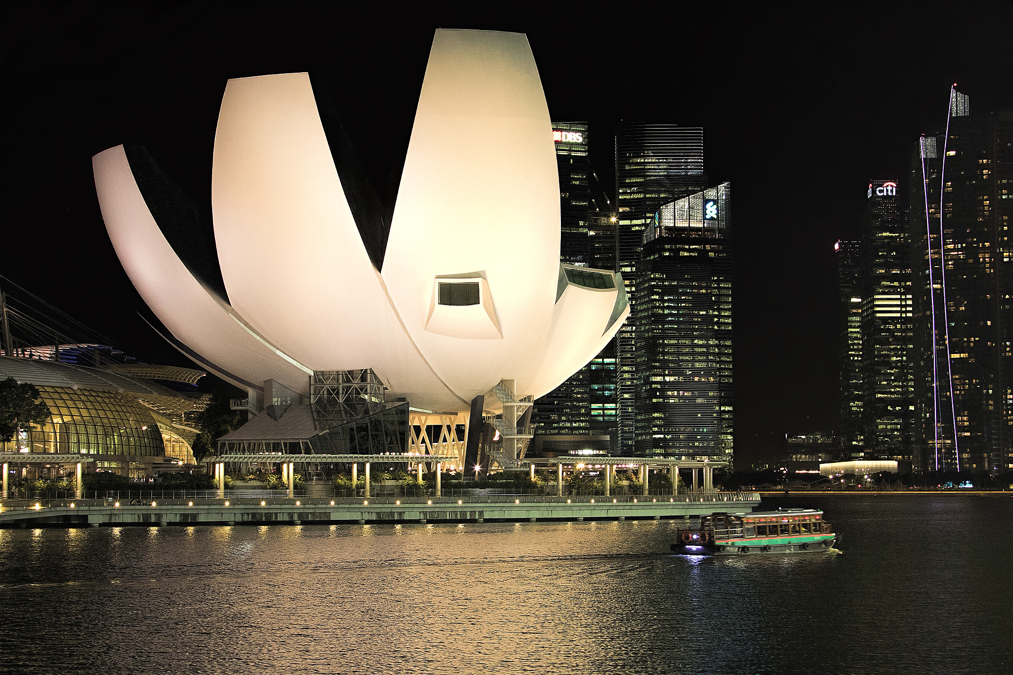 Canon EF 28-300mm F3.5-5.6L IS USM sample photo. Singapore marinabay artsciencemuseum night photography