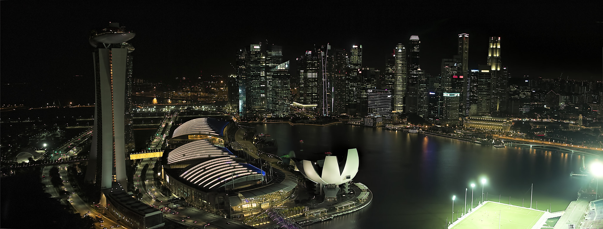 Canon EOS 7D Mark II + Canon EF 28-300mm F3.5-5.6L IS USM sample photo. Singapore marinabay fromflyer night panorama photography