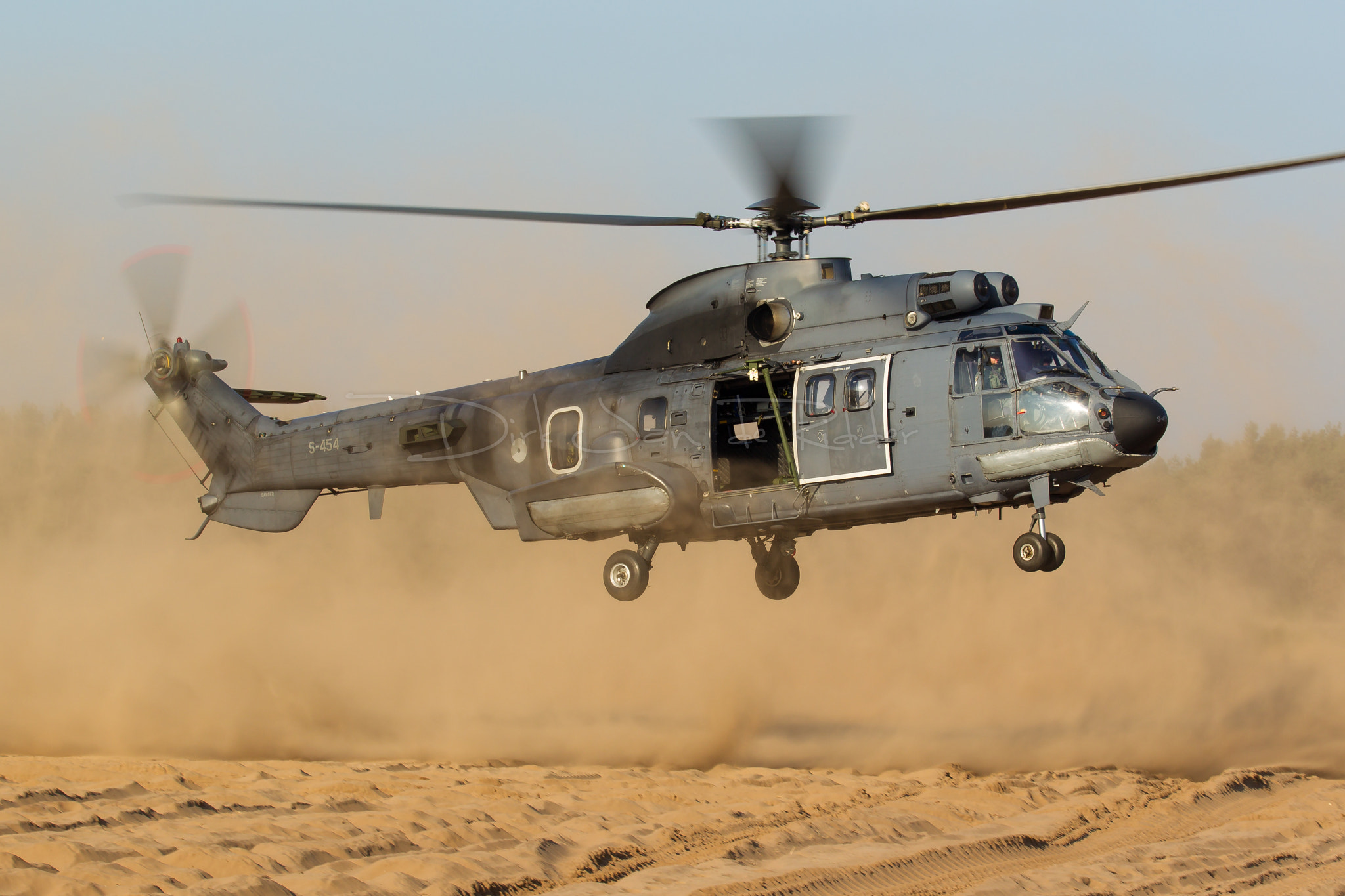 Canon EOS-1D Mark IV sample photo. Royal netherlands air force as532u2 cougar s-454 photography