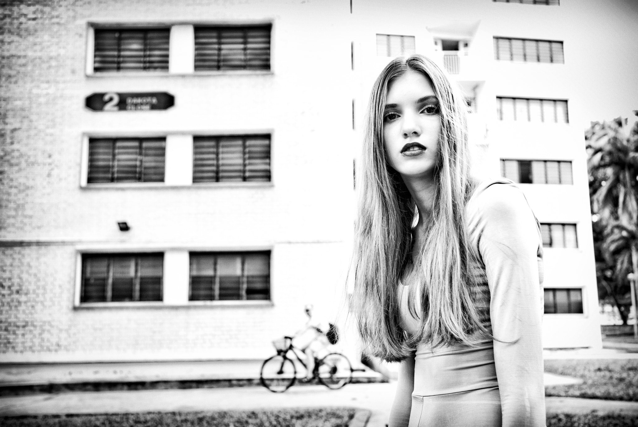 Summicron-M 1:2/35 ASPH. sample photo. Katerina b/w@dakota c. 2 photography
