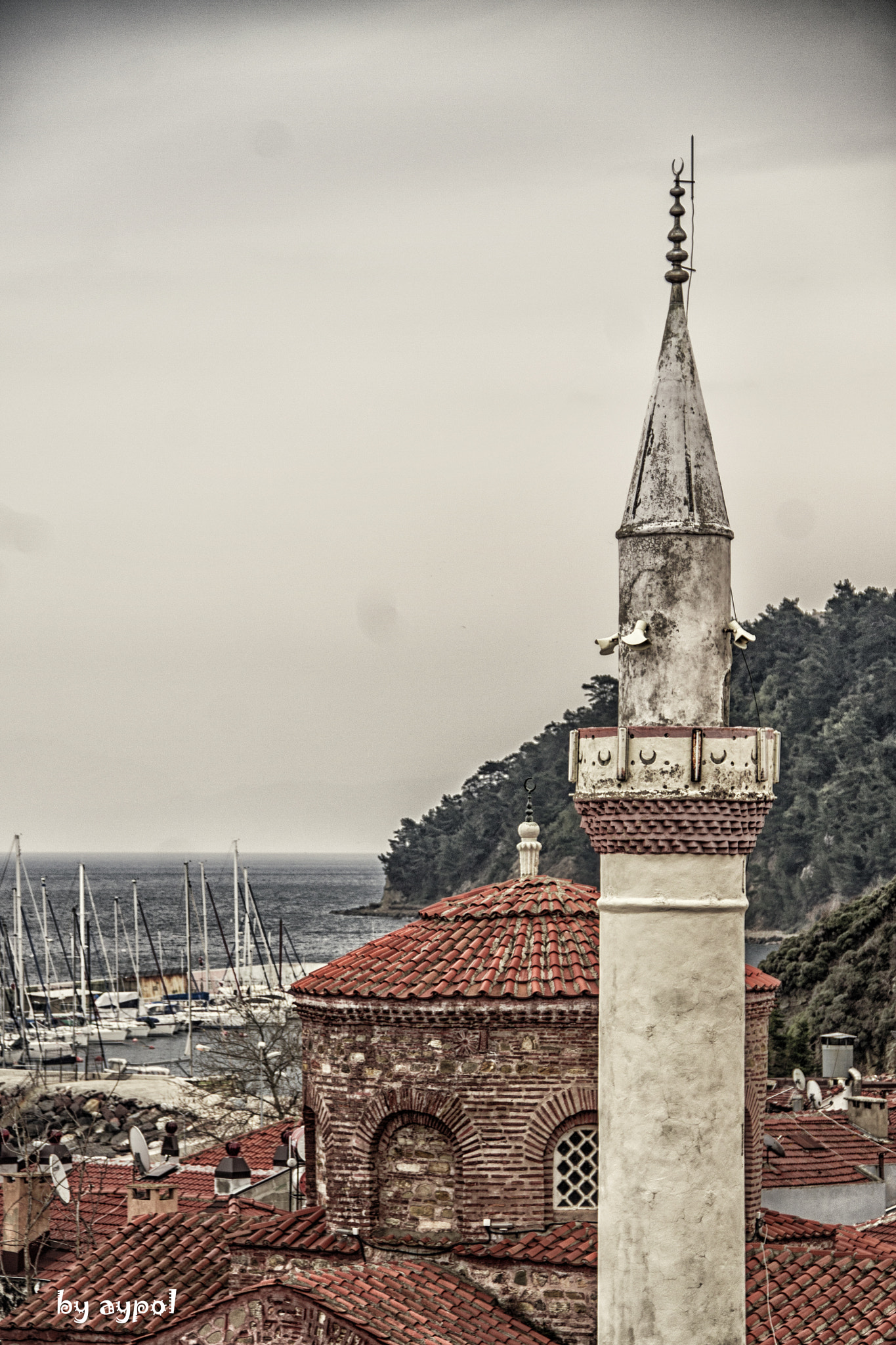 Canon EF-S 18-135mm F3.5-5.6 IS sample photo. Minare ve deniz_trilye photography