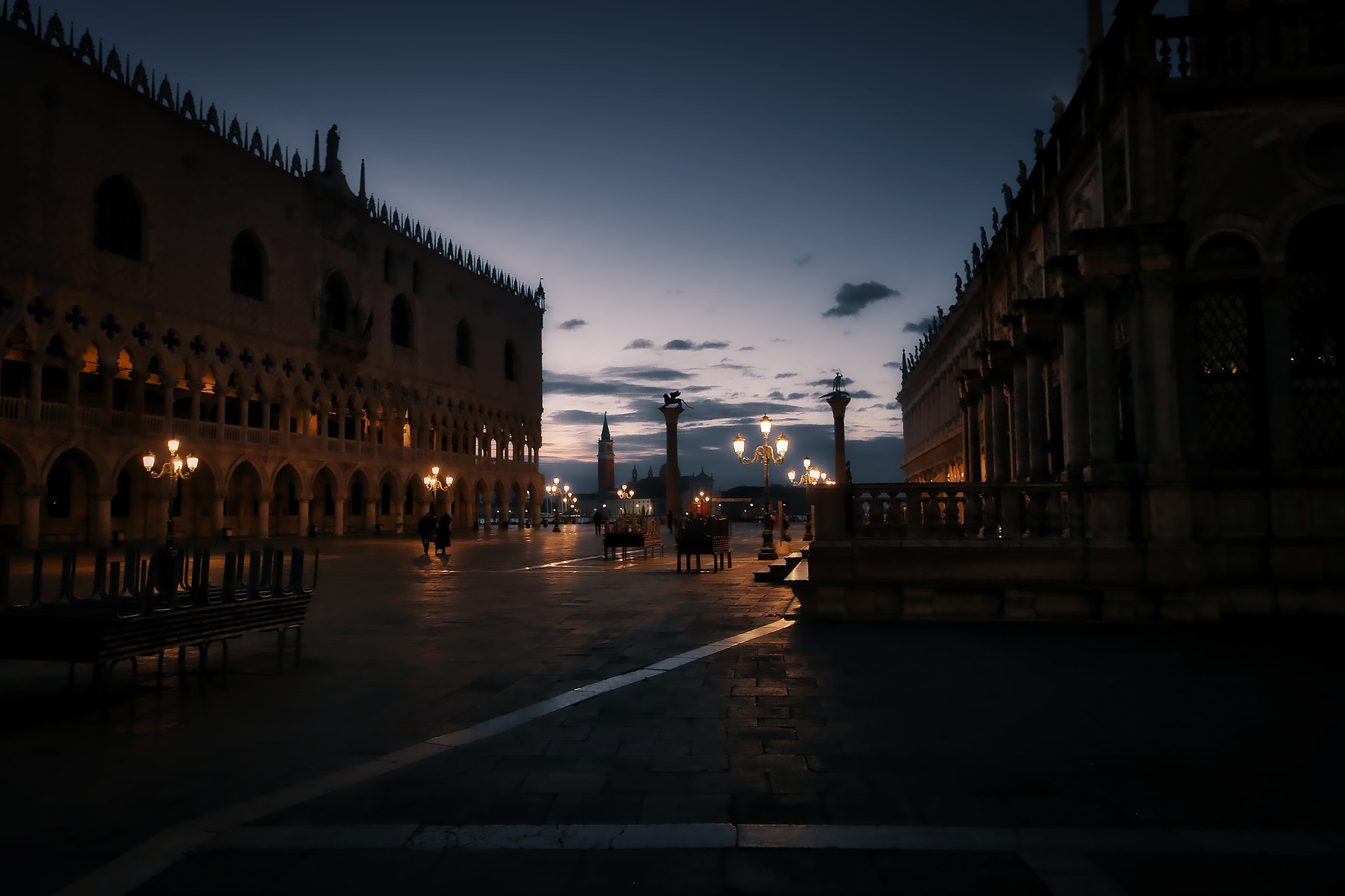 Canon EOS 6D + Canon EF 11-24mm F4L USM sample photo. Good morning san marco photography