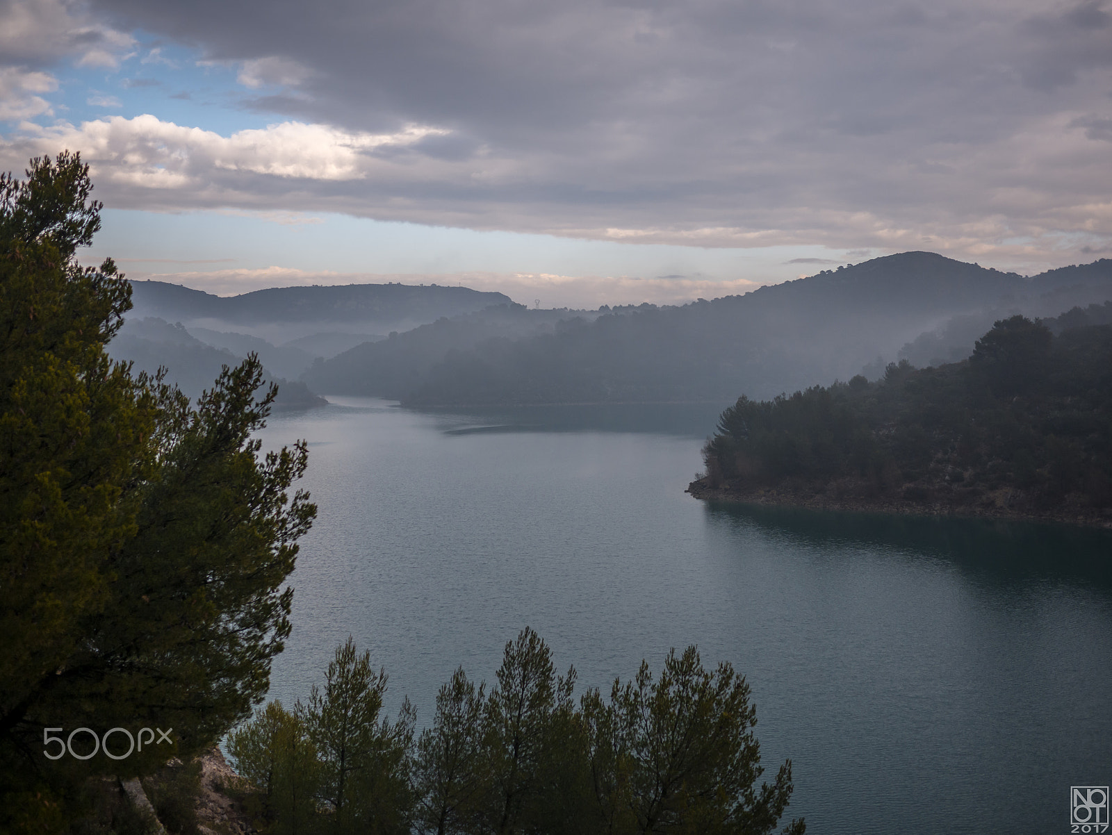 Panasonic Lumix DMC-GX7 + LUMIX G 20/F1.7 II sample photo. Lac de bimont #1 photography
