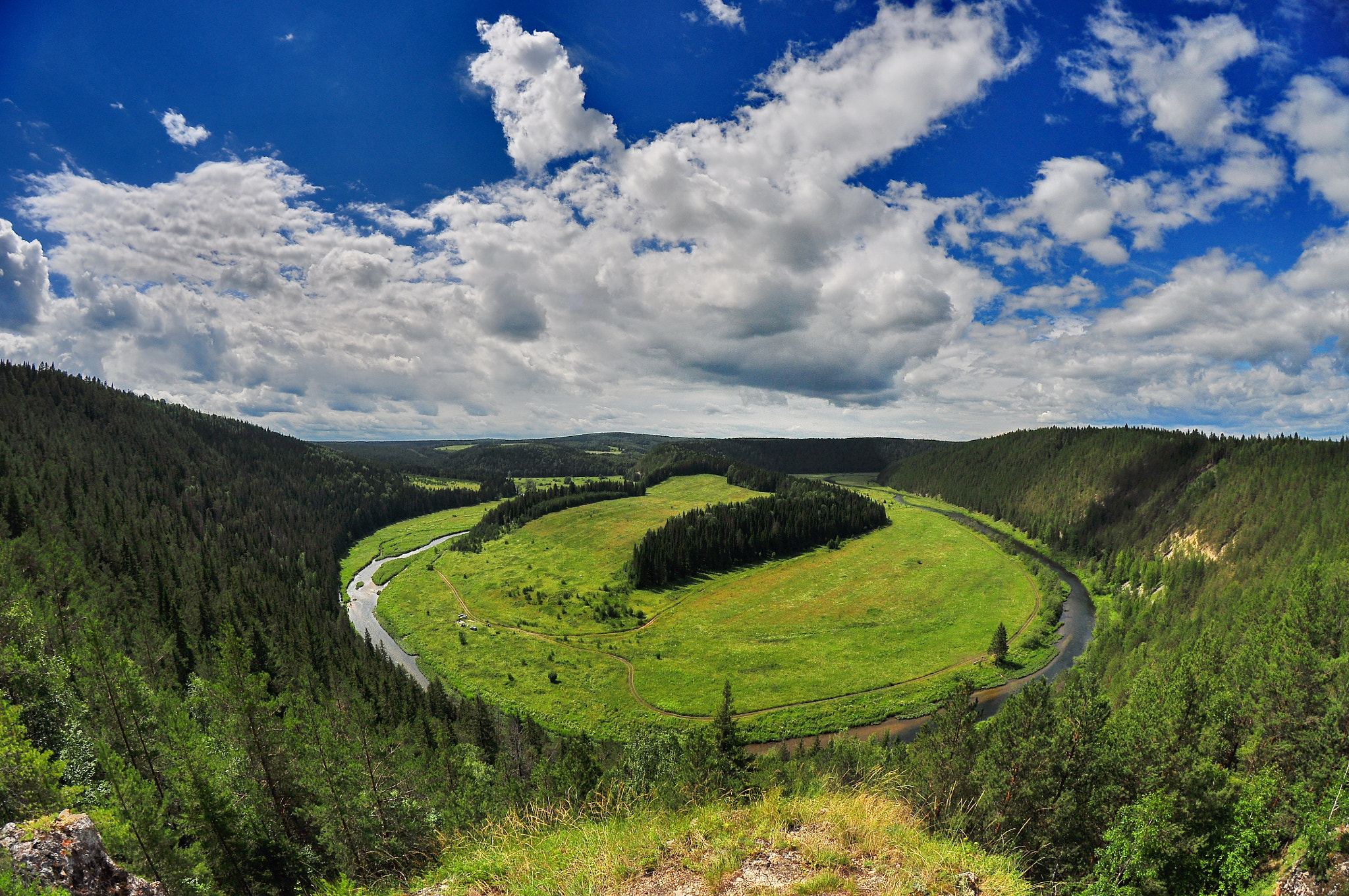 Nikon D90 + Samyang 8mm F3.5 Aspherical IF MC Fisheye sample photo. Dsc photography