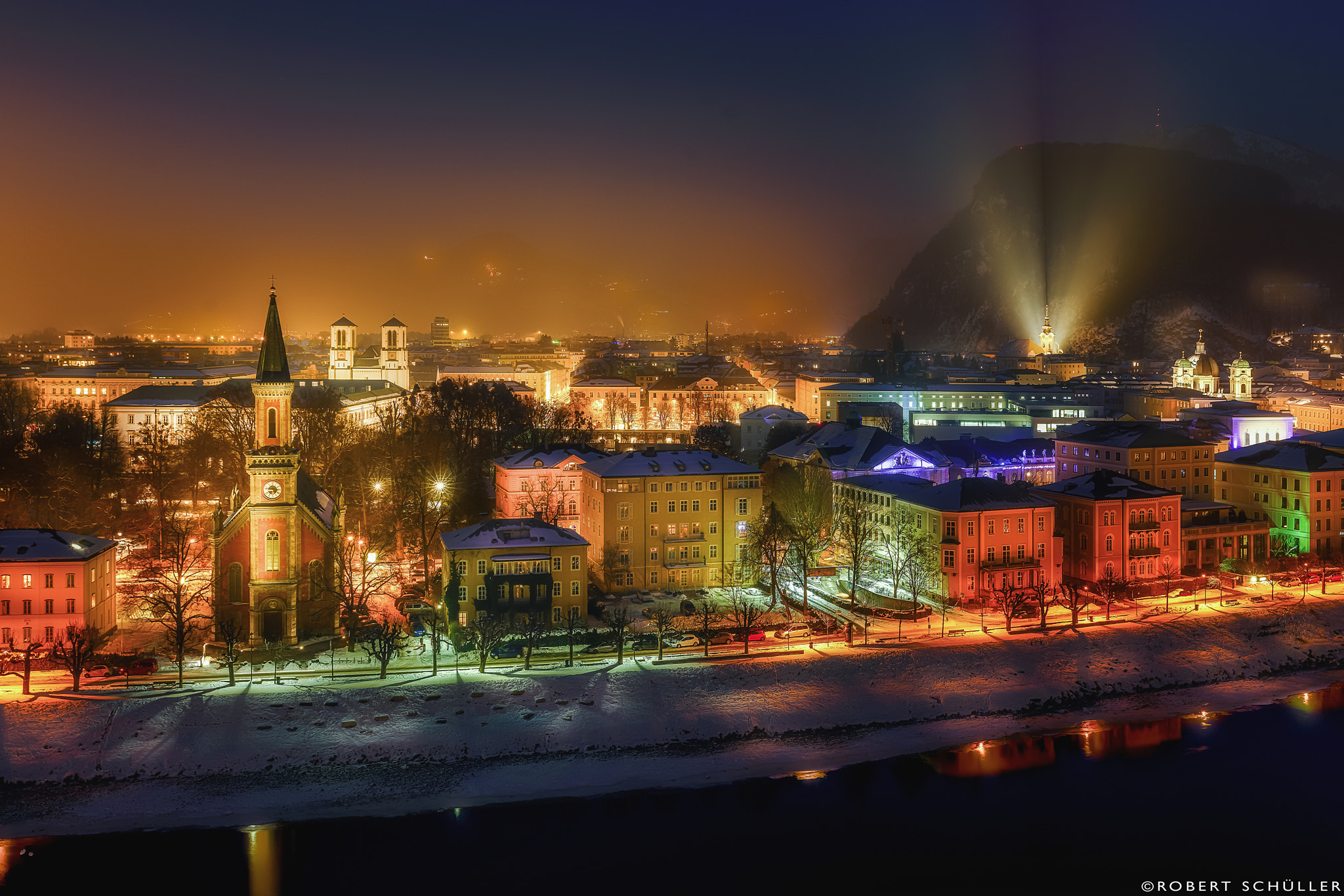 Canon EF 24-70mm F2.8L II USM sample photo. Great light show on the banks of the river salzach photography