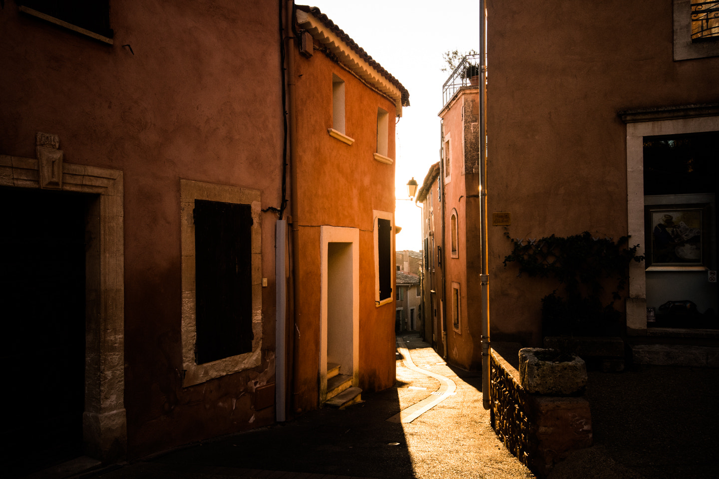 Sigma 10-20mm F4-5.6 EX DC HSM sample photo. Ruelle de roussillon photography