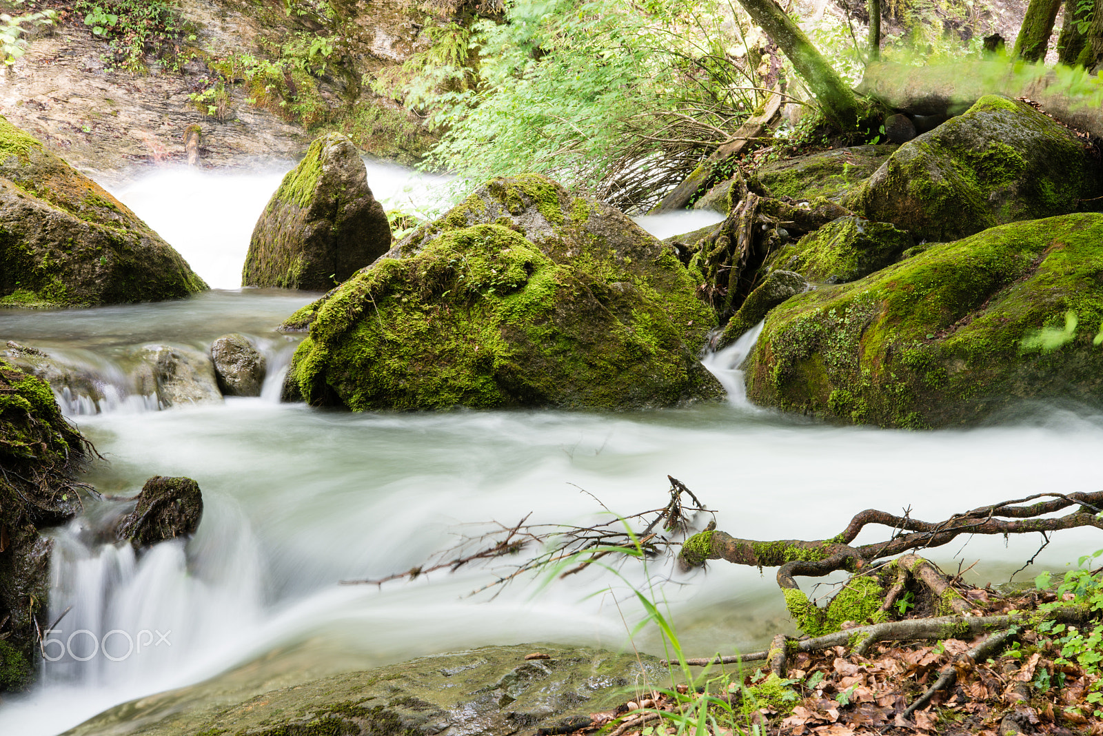 Nikon AF-S Nikkor 24-70mm F2.8E ED VR sample photo. Giessbachfälle photography