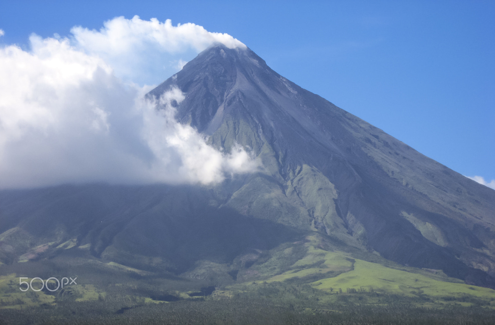 Canon POWERSHOT SD700 IS sample photo. Mount mayon volcano luzon philippines photography