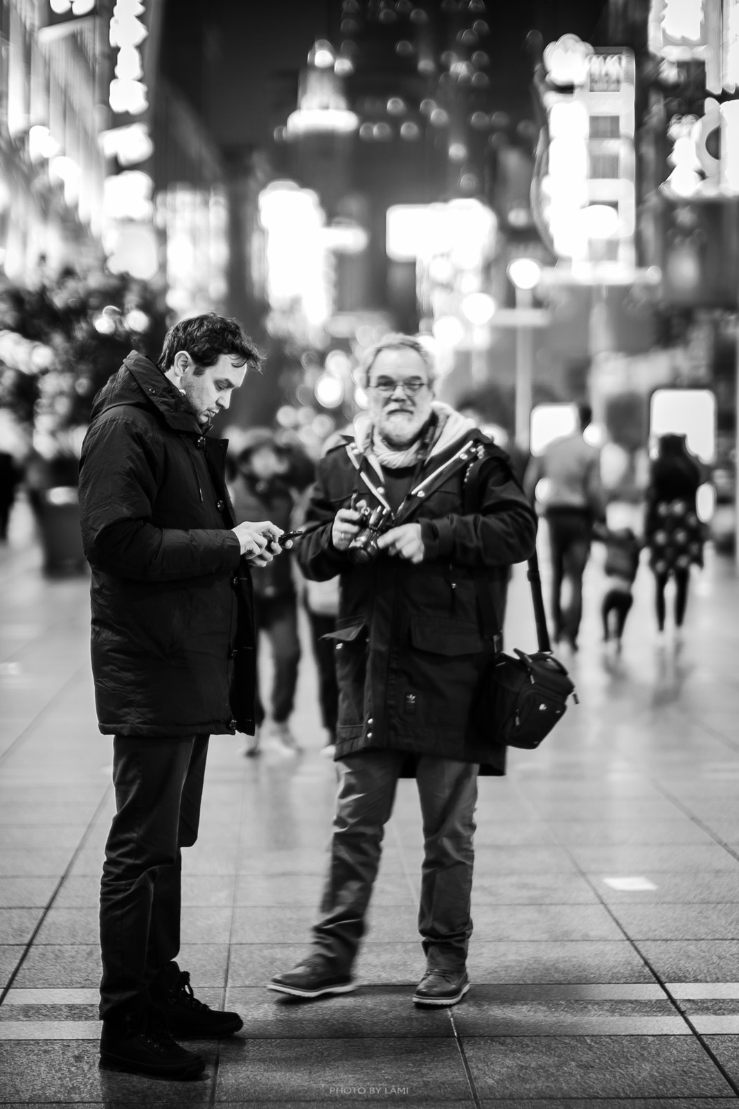 Leica Noctilux-M 50mm F0.95 ASPH sample photo. Say something about shanghai photography
