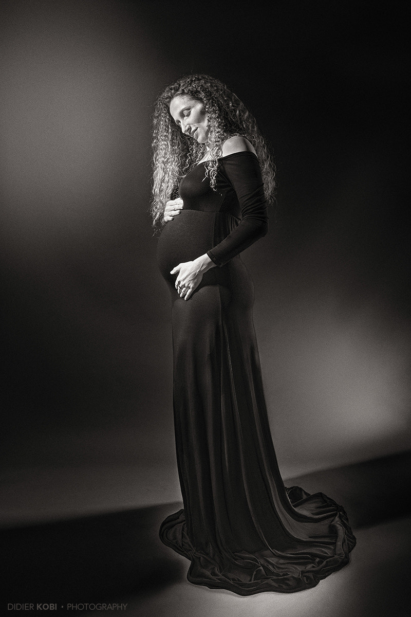 Canon EF 24-70mm F2.8L USM sample photo. Sheyla's pregnancy photography