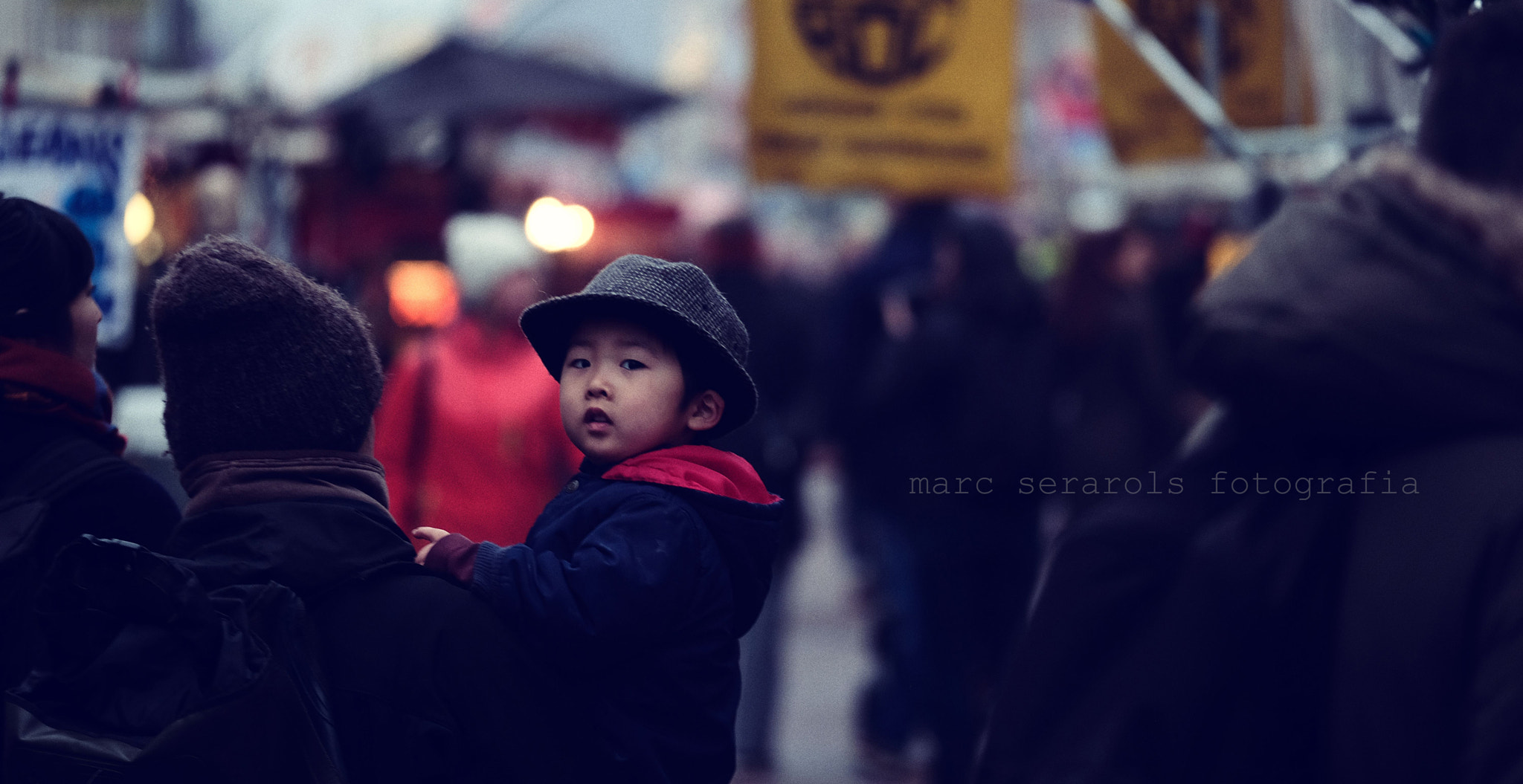 Fujifilm X-Pro2 + Fujifilm XF 50-140mm F2.8 R LM OIS WR sample photo. Shopping morning photography