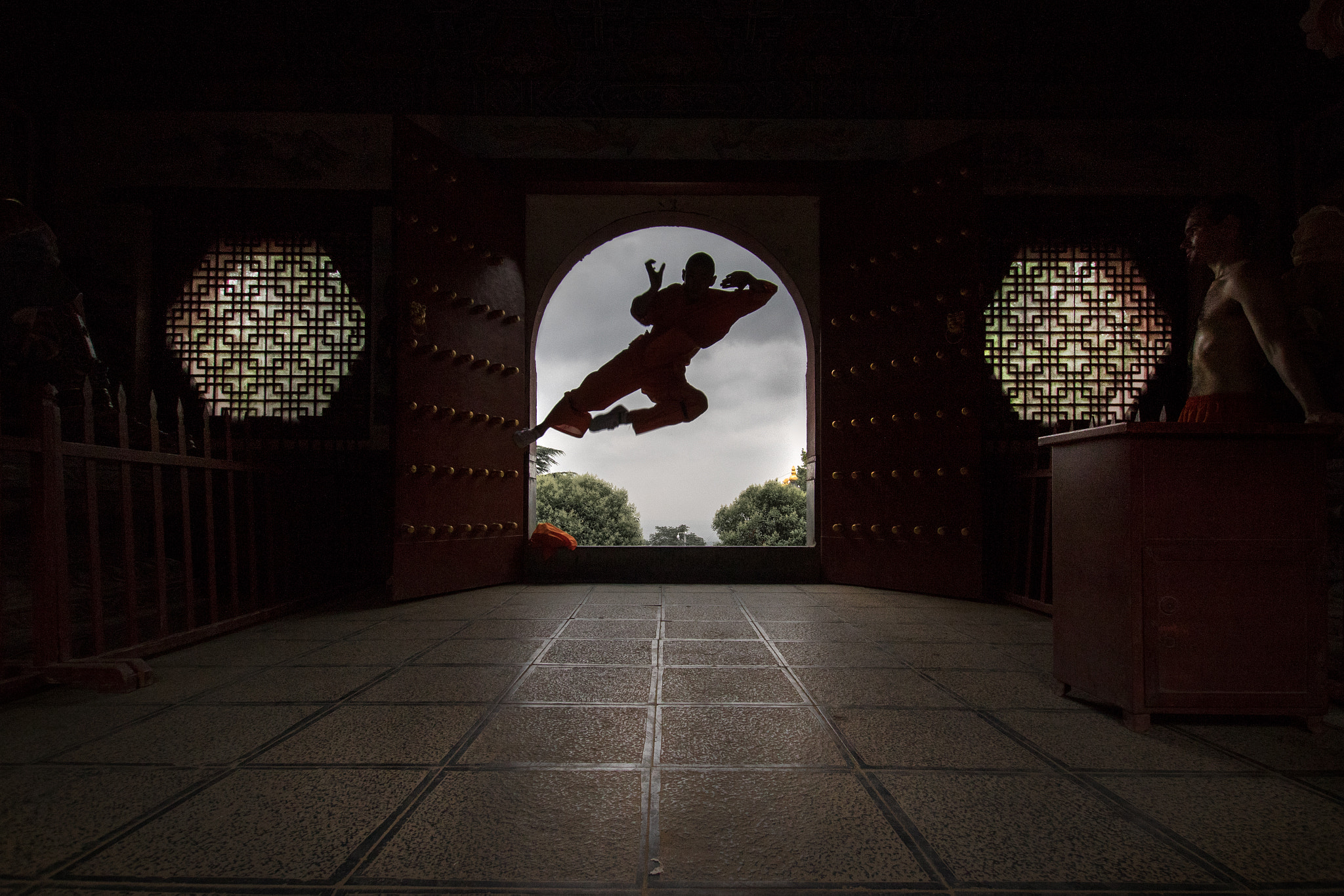 Sigma 10-20mm F3.5 EX DC HSM sample photo. Monk in fawang temple photography
