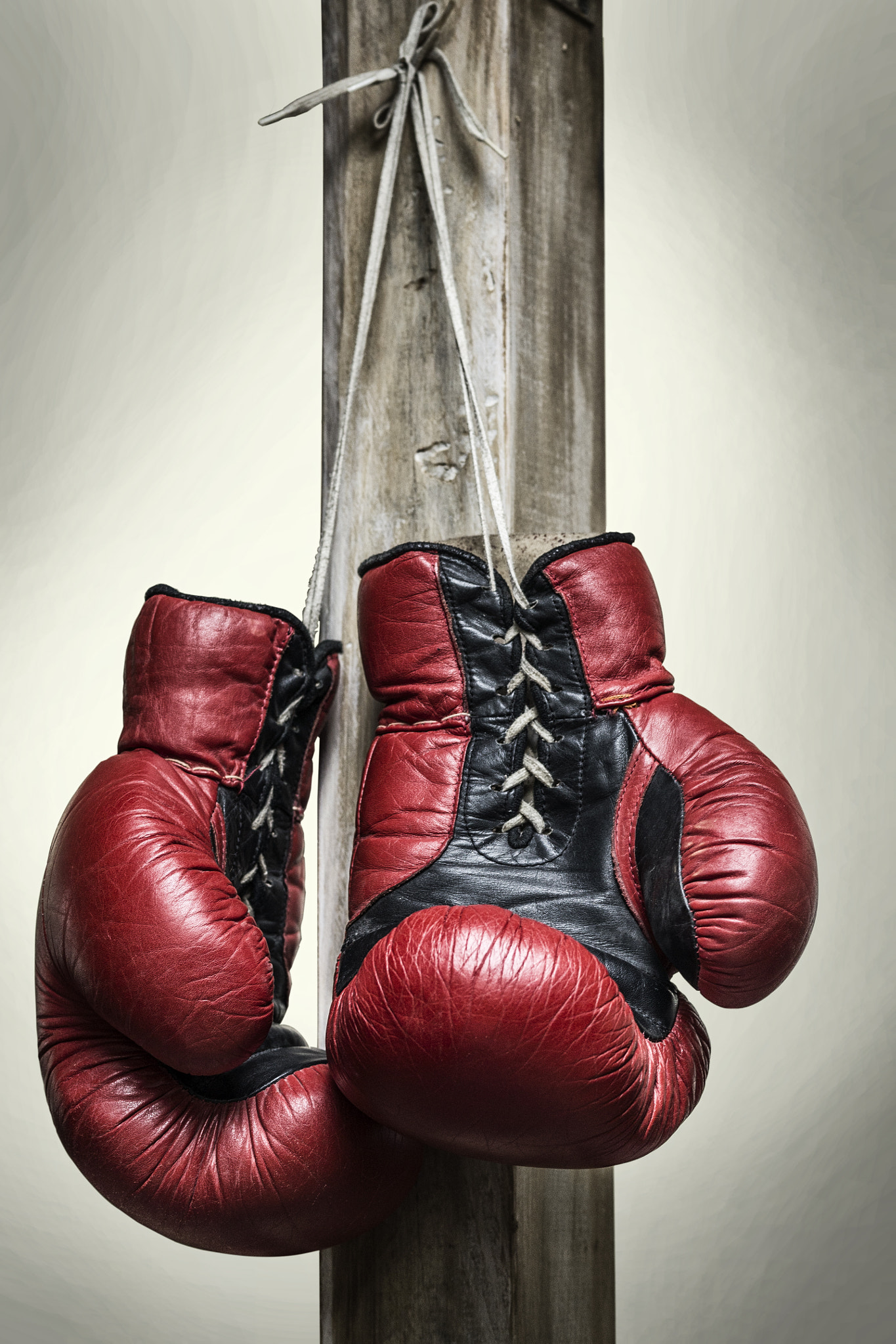 Sony Alpha NEX-5N sample photo. Vintage boxing gloves photography