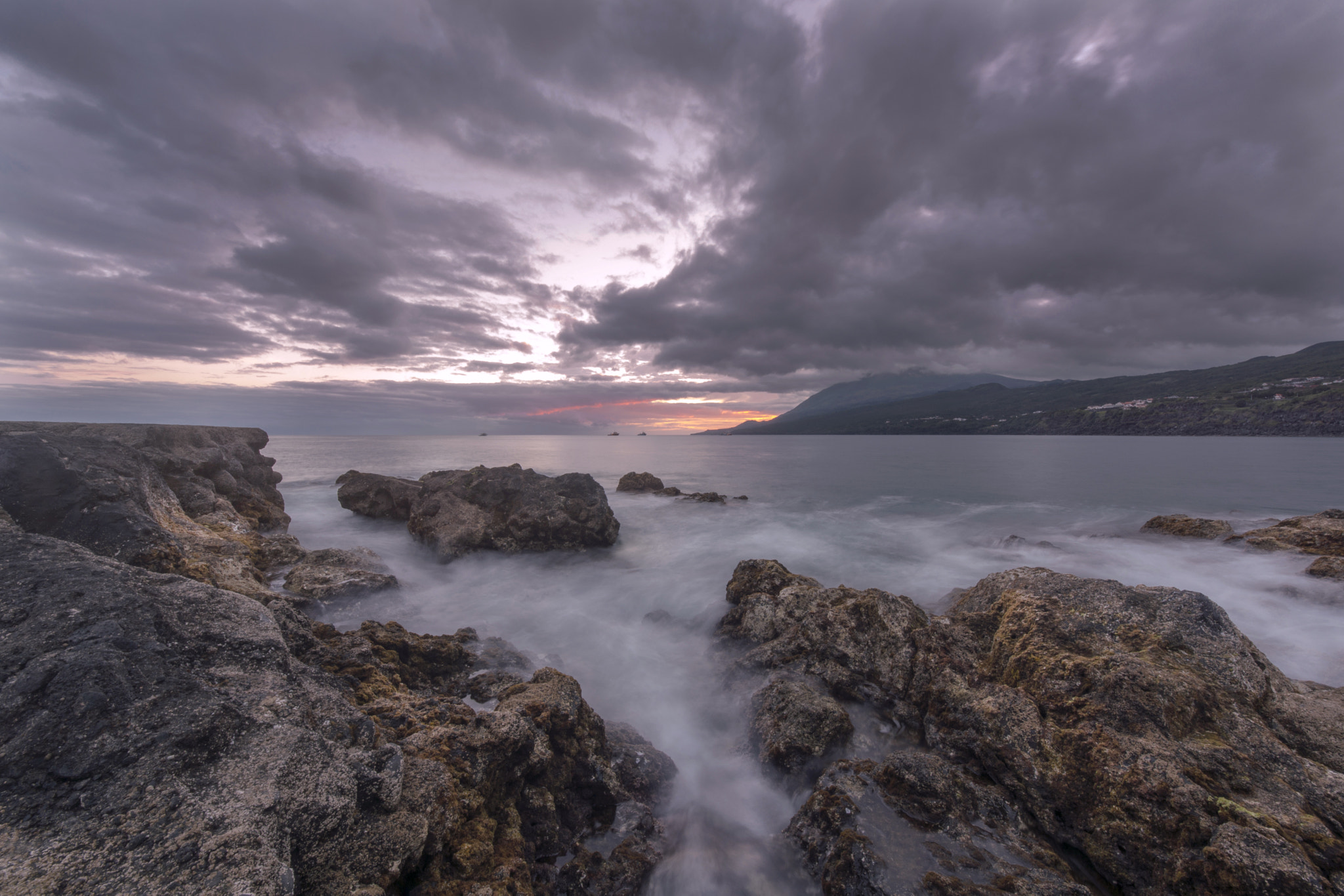 Sigma 8-16mm F4.5-5.6 DC HSM sample photo. Lá ao fundo os barcos photography