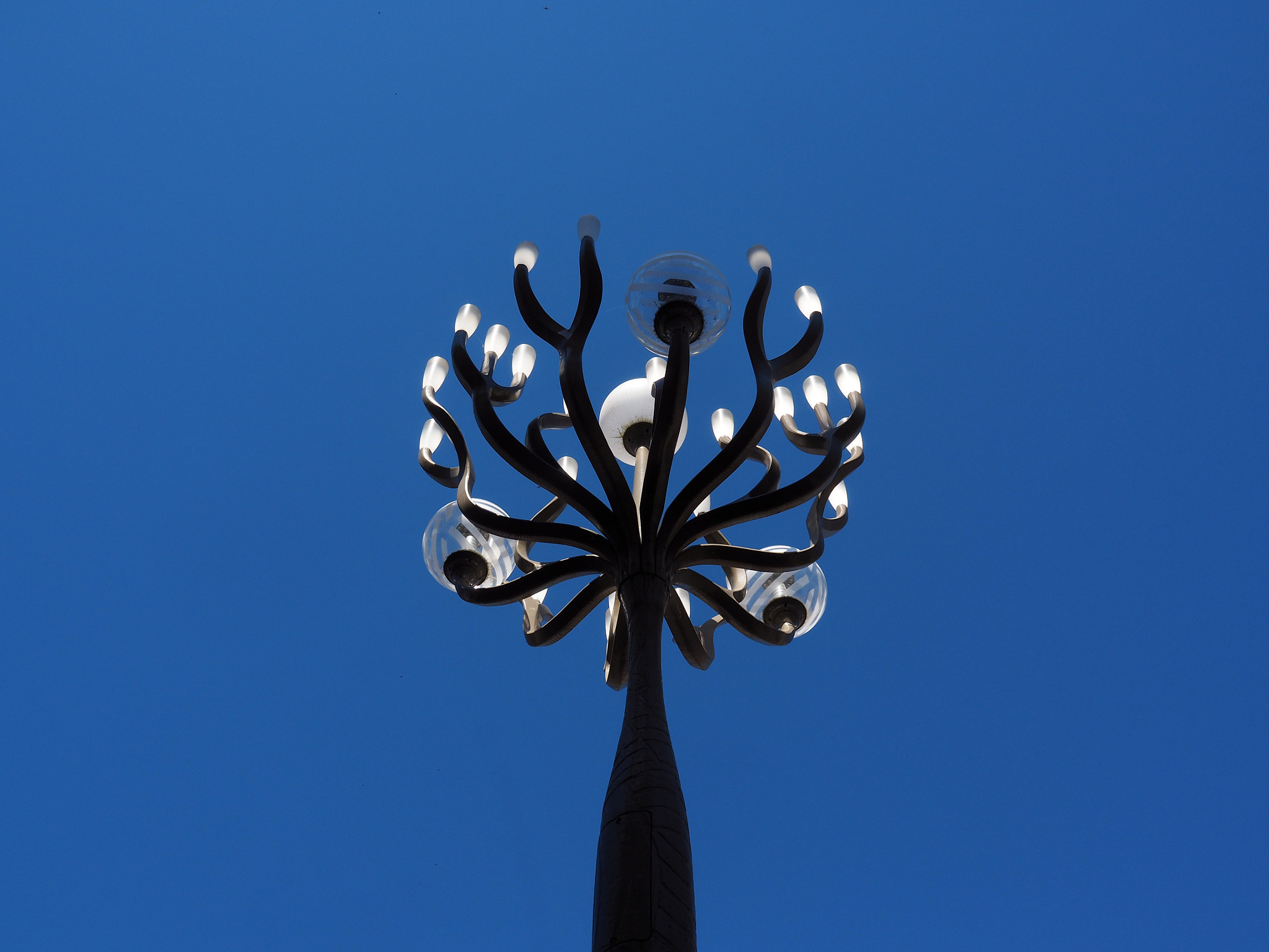 Olympus OM-D E-M5 II sample photo. Nantes city centre photography
