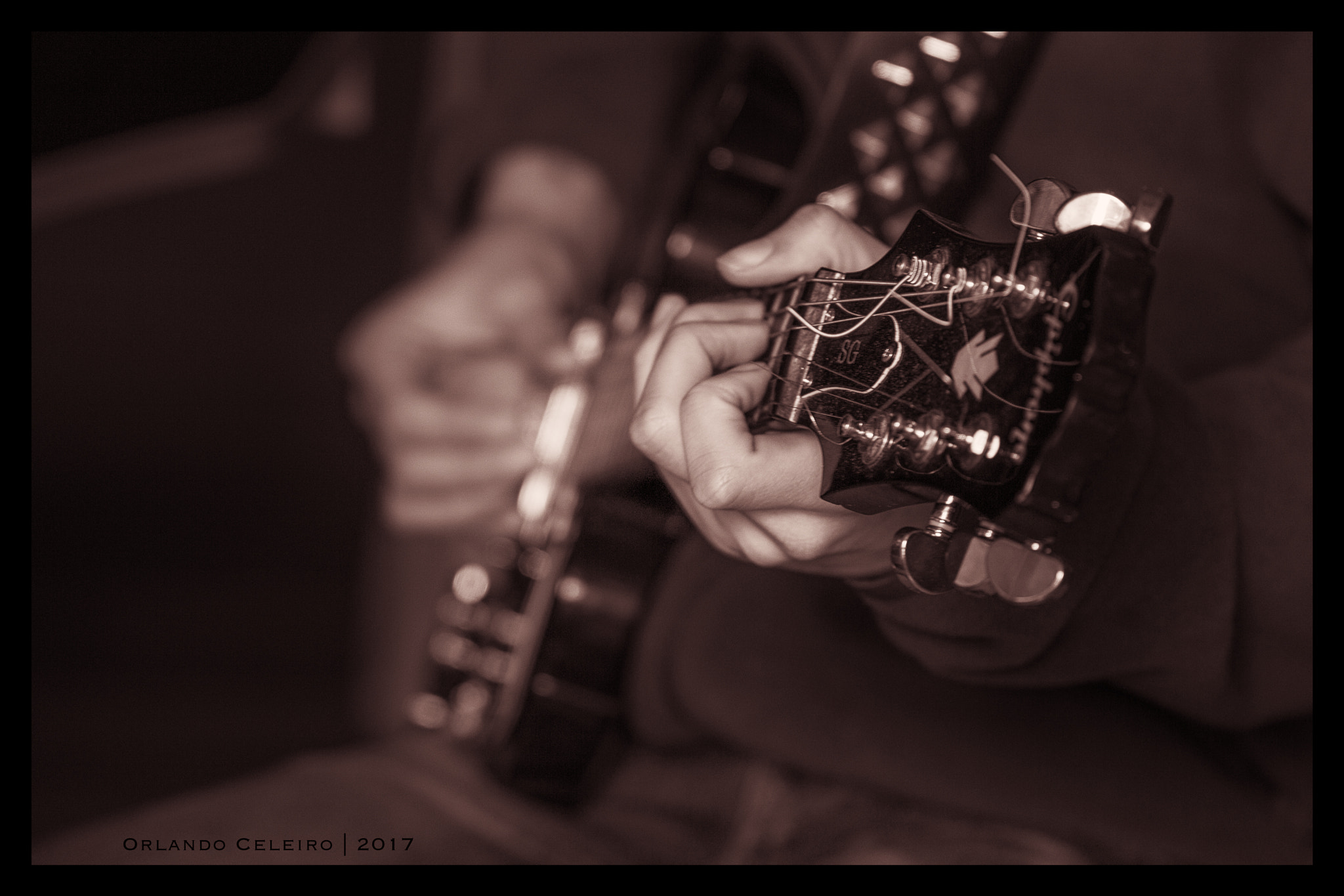 Sony a6000 + Sony FE 70-200mm F4 G OSS sample photo. Guitar photography