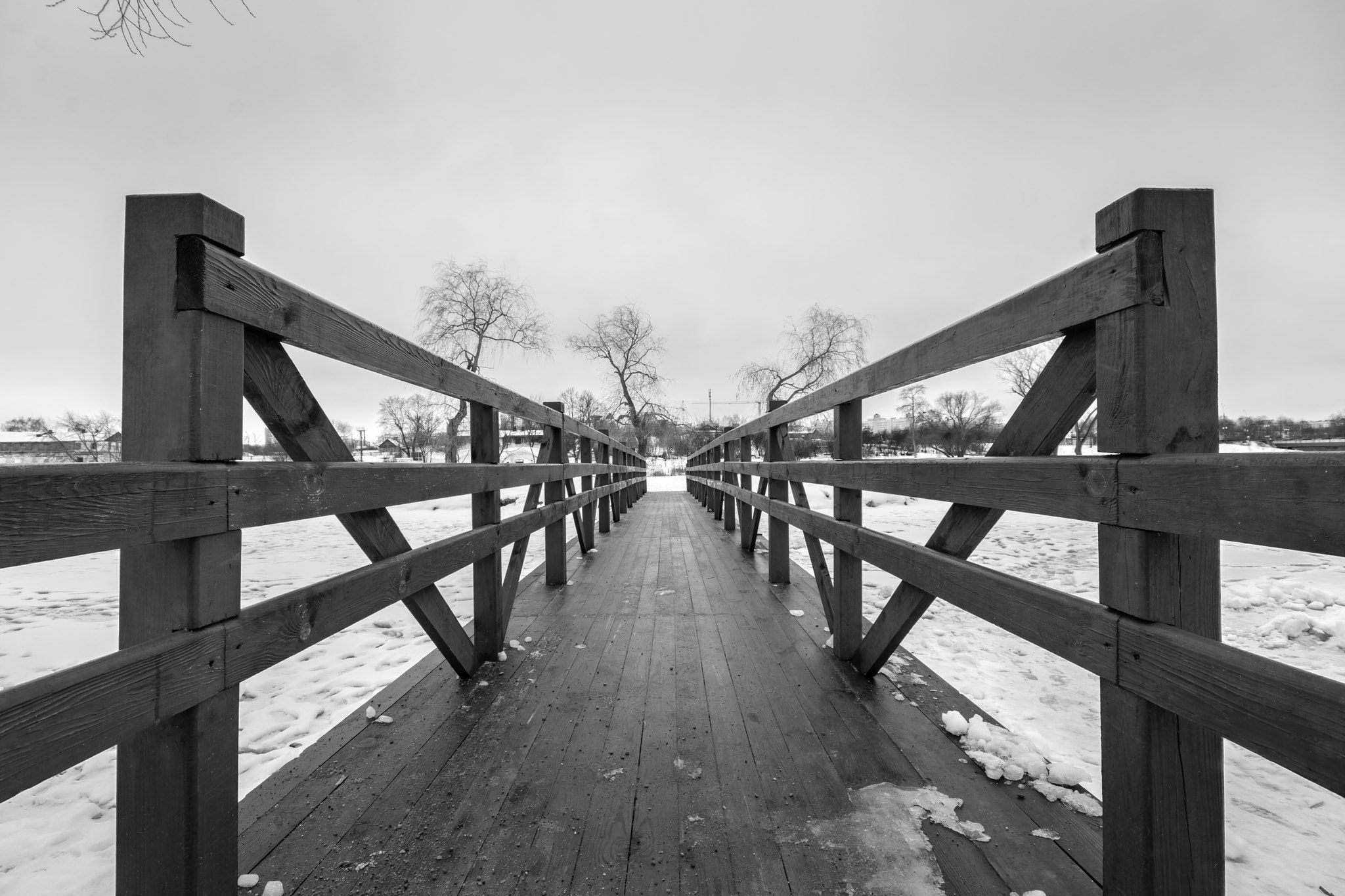 Sony SLT-A77 + Sigma AF 10-20mm F4-5.6 EX DC sample photo. Footbridge photography