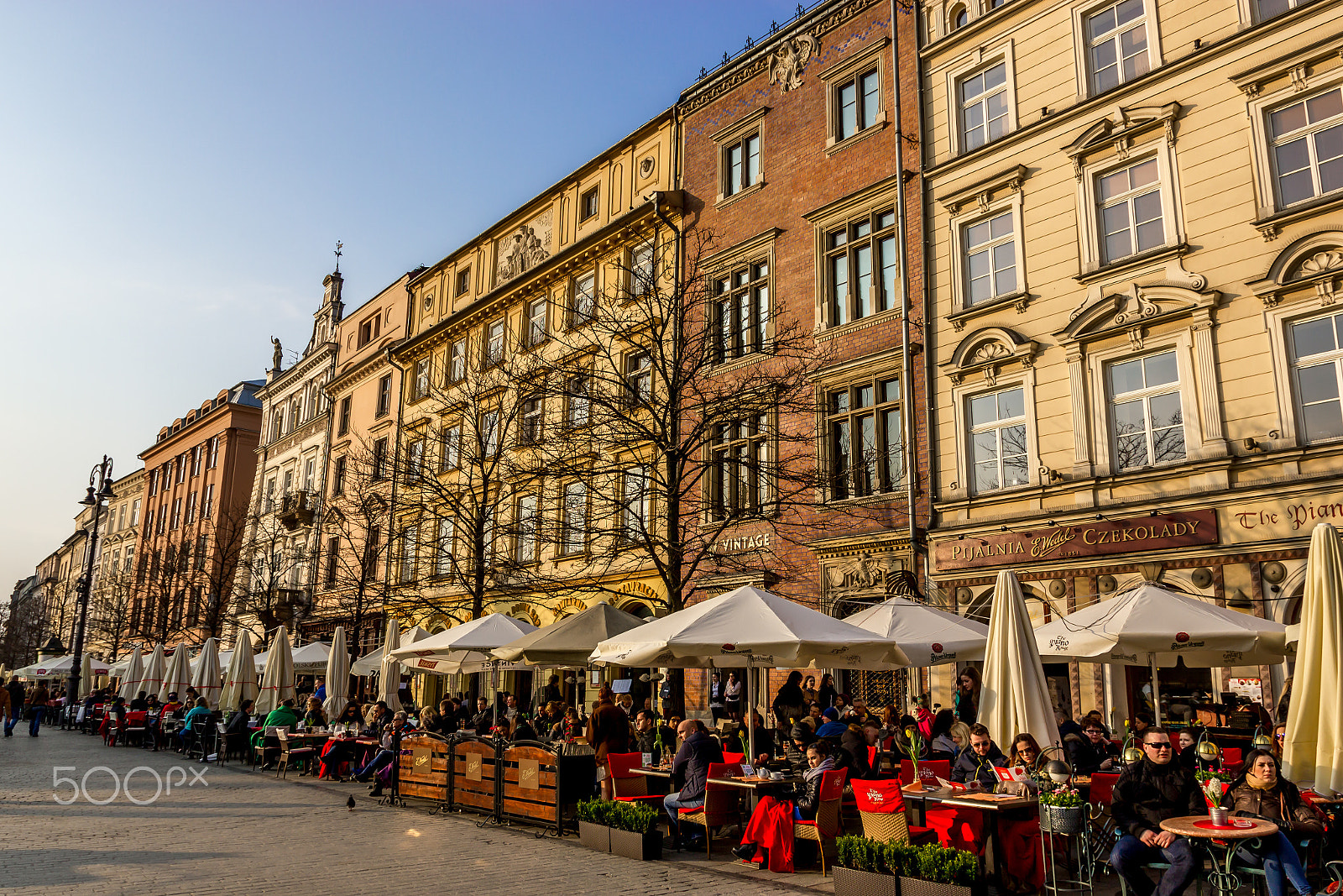 Canon EOS 550D (EOS Rebel T2i / EOS Kiss X4) + Sigma 17-70mm F2.8-4 DC Macro OS HSM | C sample photo. Rynek glowny, krakau photography