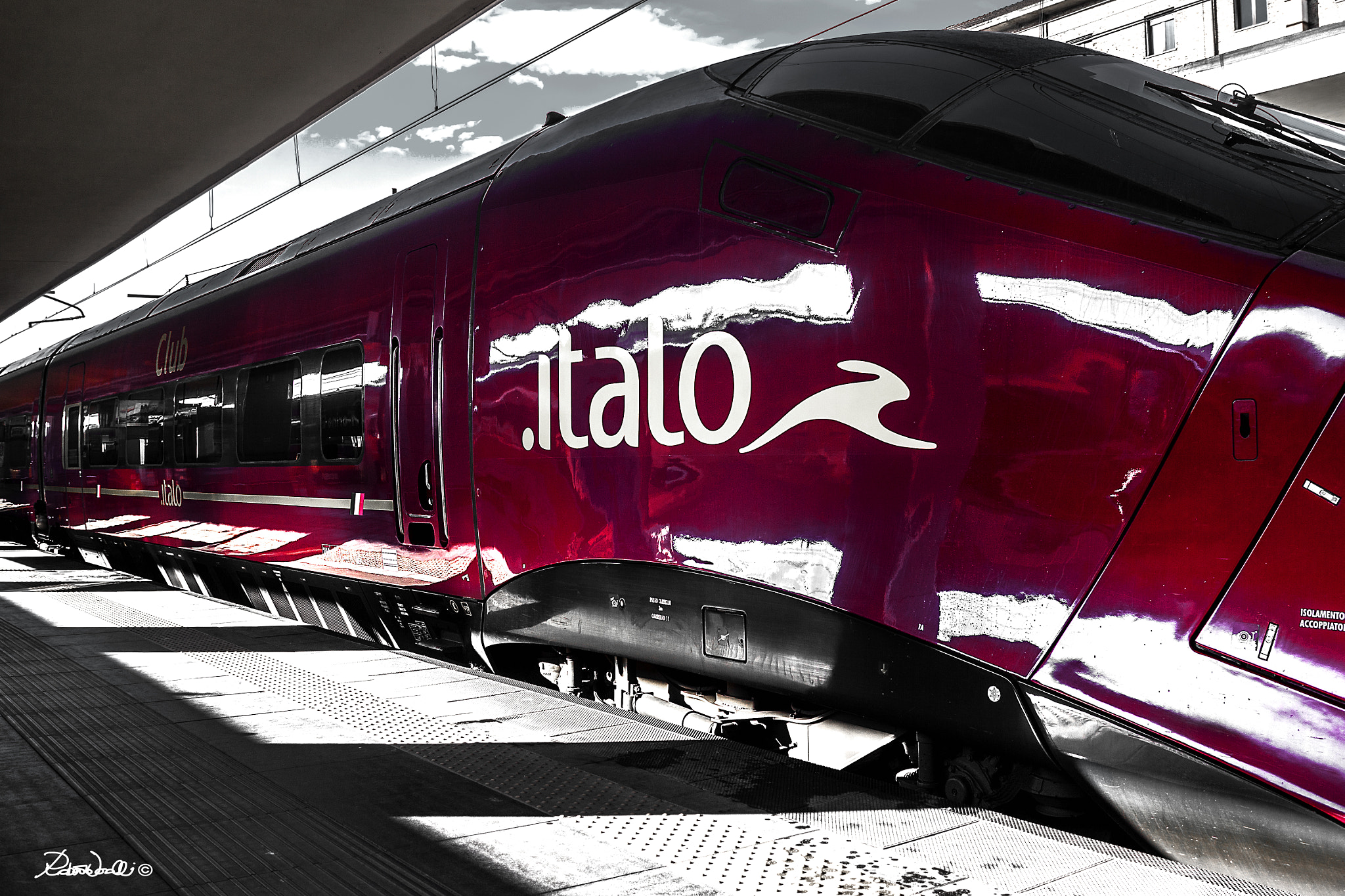 EF28-70mm f/2.8L USM sample photo. Italo high speed train photography