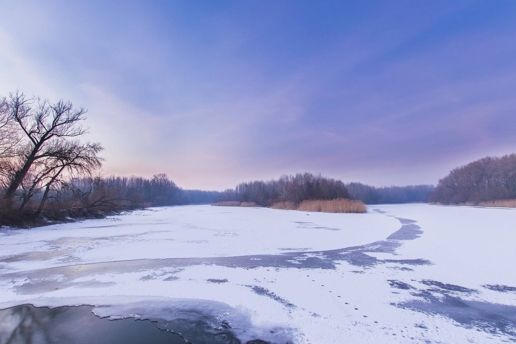 Nikon D3300 + Sigma 10-20mm F3.5 EX DC HSM sample photo. Sunset over the winter danube photography