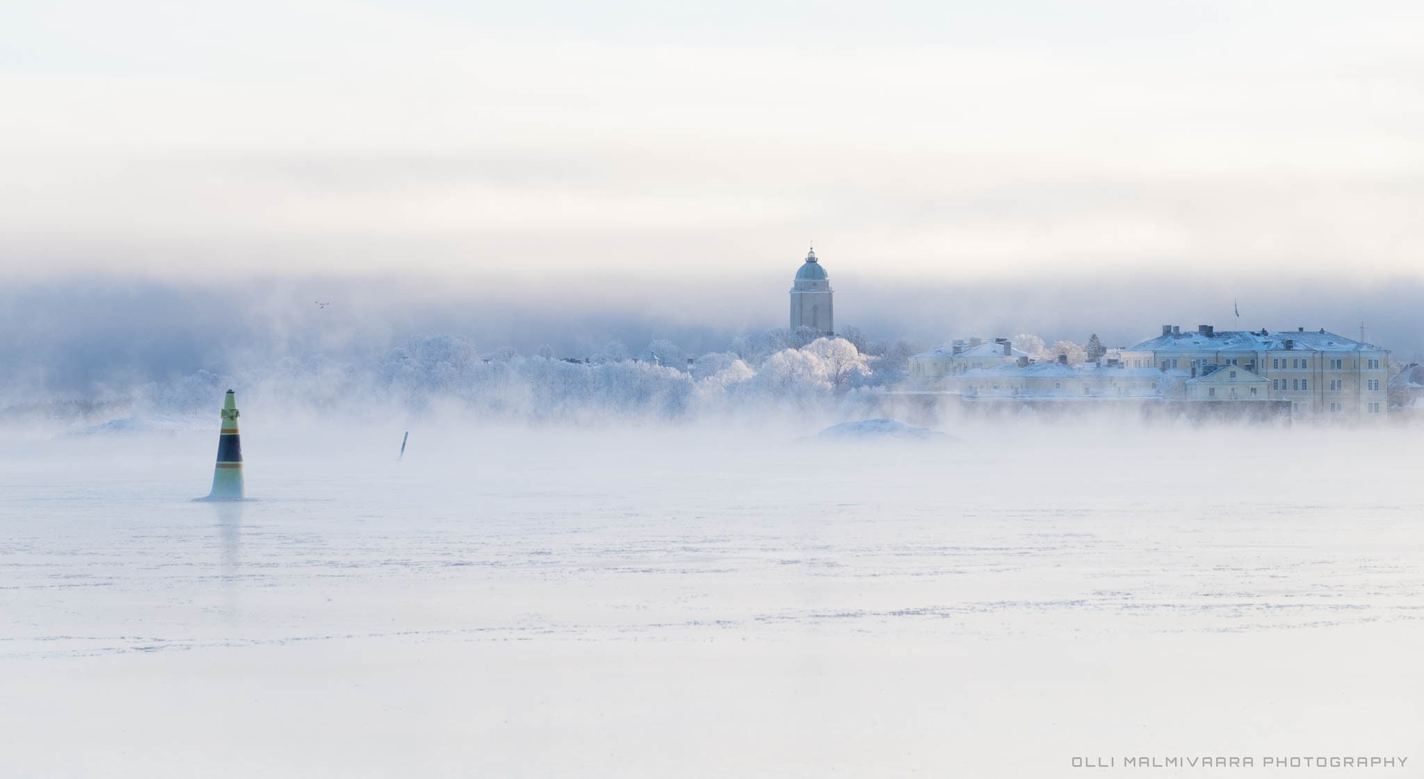 Fujifilm X-E2 + Fujifilm XF 55-200mm F3.5-4.8 R LM OIS sample photo. Suomenlinna skyline photography