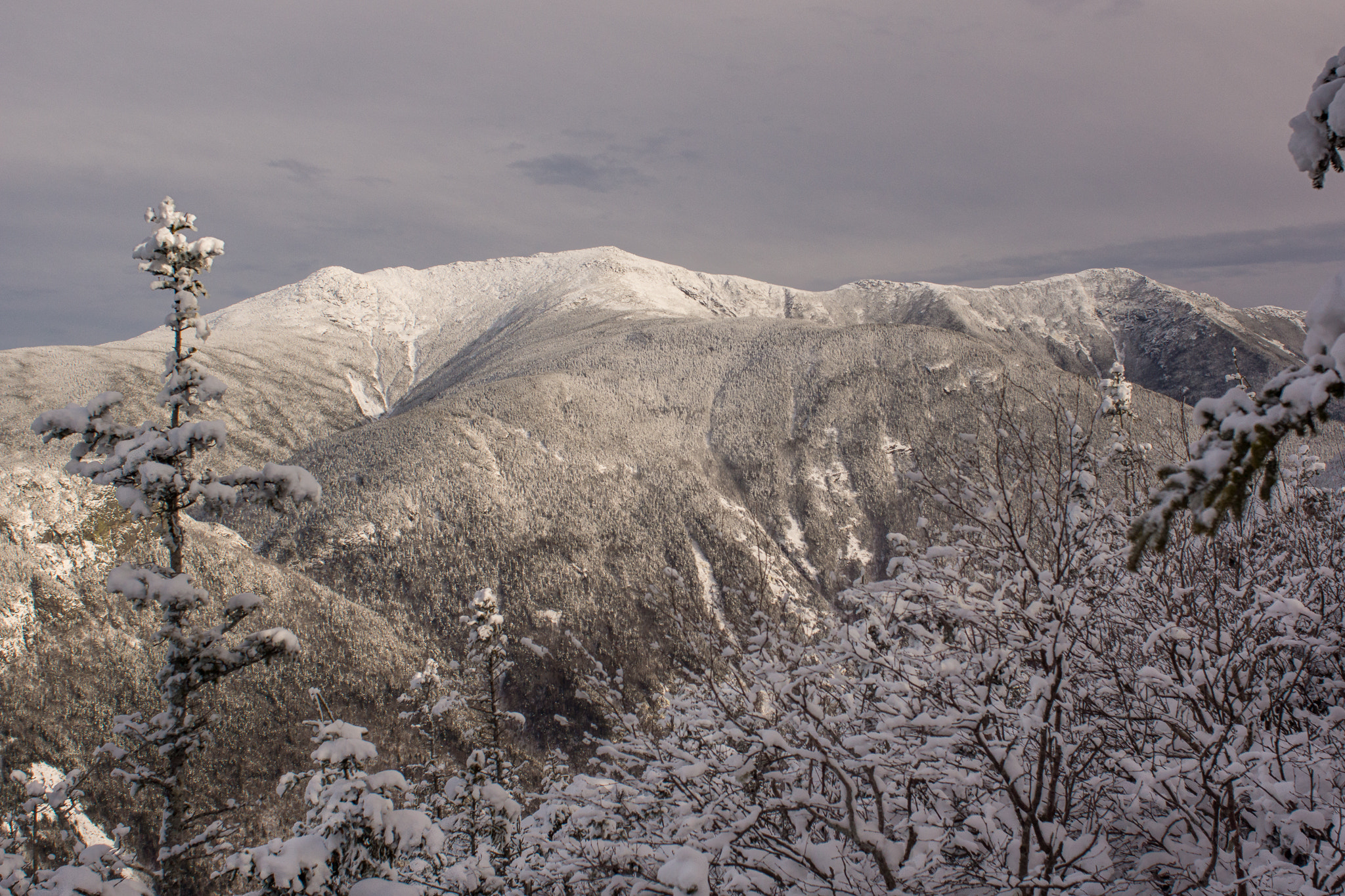 Sony 28mm F2.8 sample photo. Mt lafayette, franconia ridge nh photography