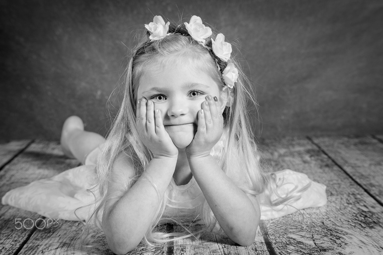 Nikon D750 + Sigma 105mm F2.8 EX DG Macro sample photo. Demi photography
