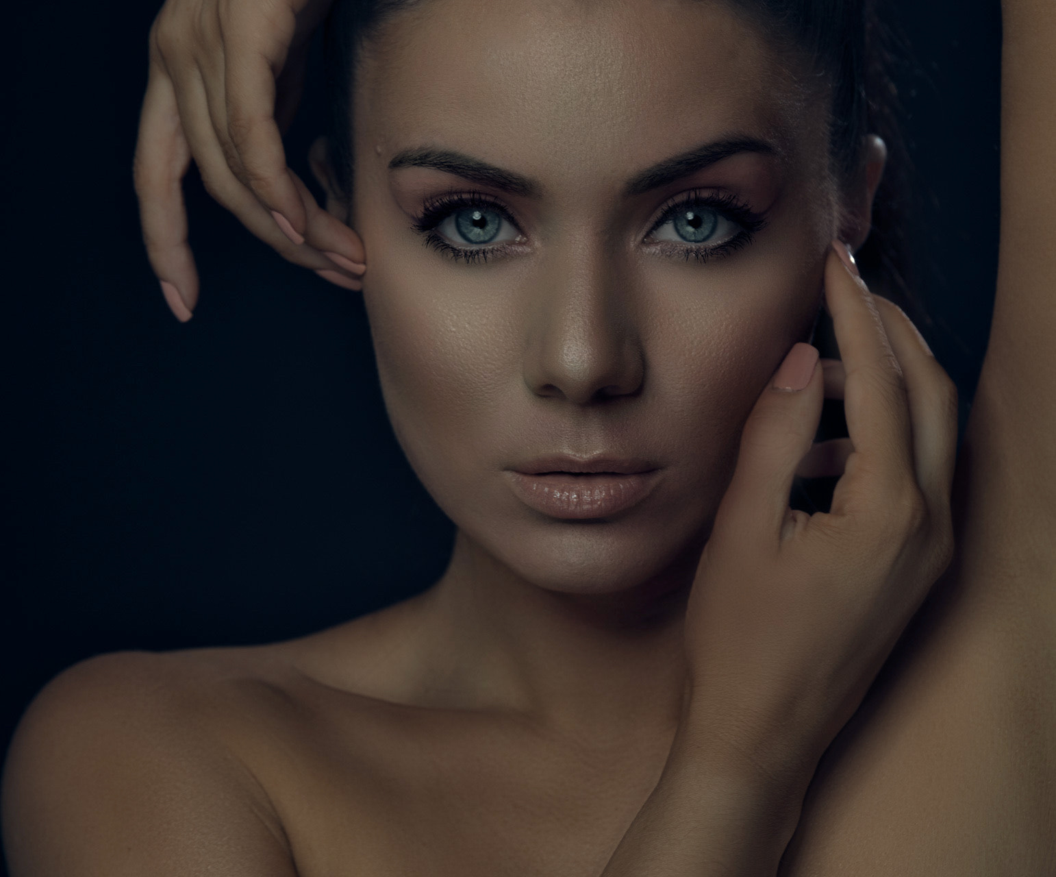 70-200mm F2.8 OSS sample photo. Amanda beauty i photography