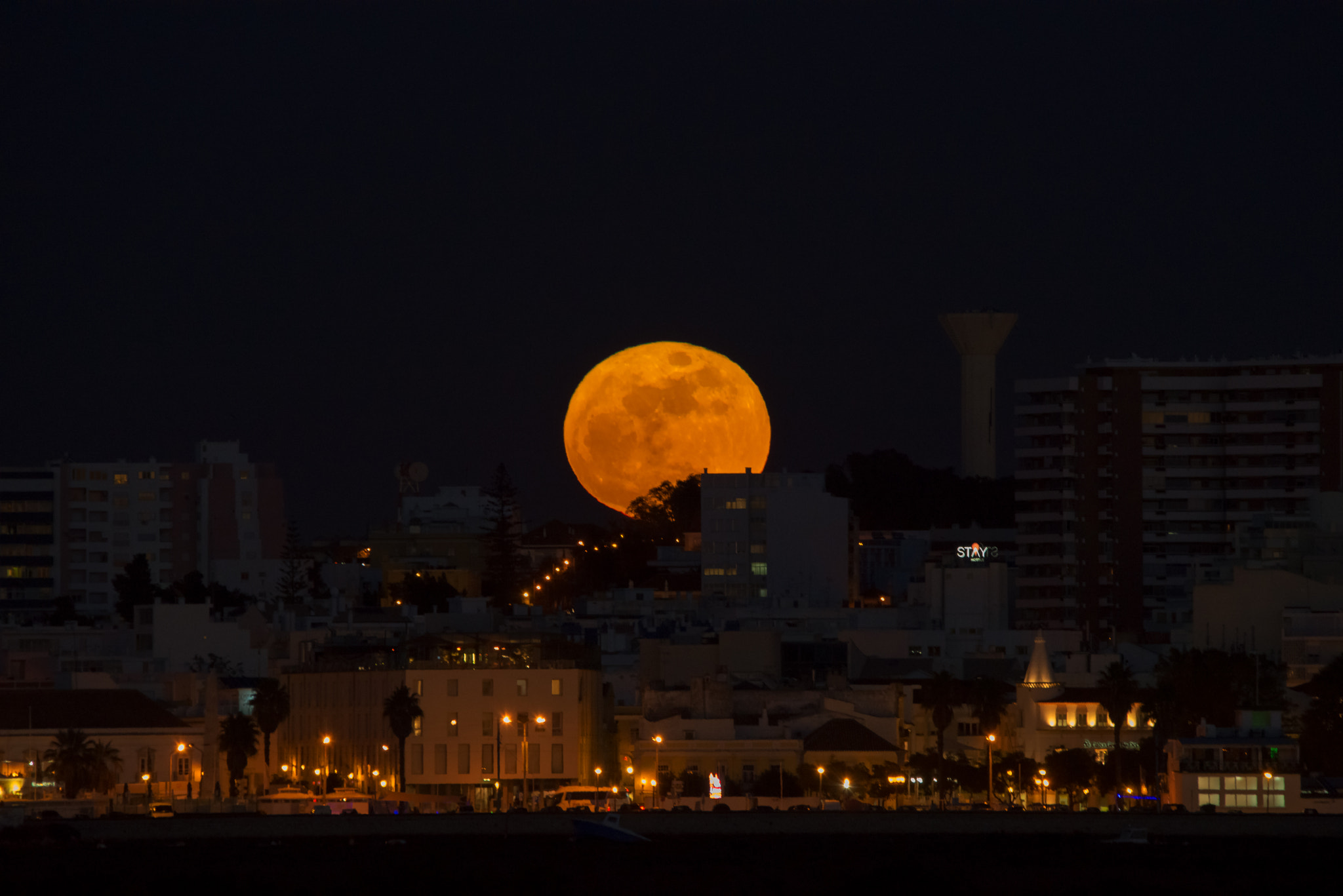 Nikon D800 sample photo. Full moon over faro, algarve, portugal. photography
