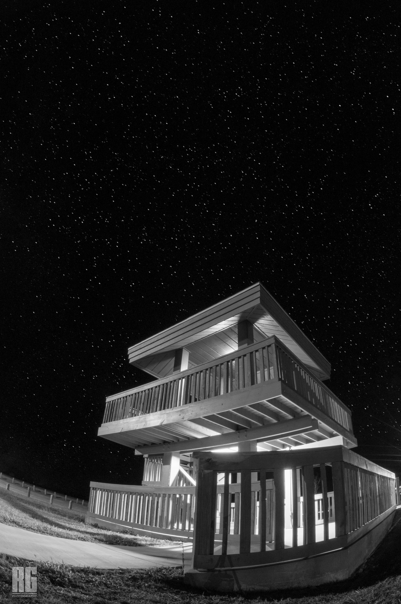 Nikon AF DX Fisheye-Nikkor 10.5mm F2.8G ED sample photo. A tower of memories photography