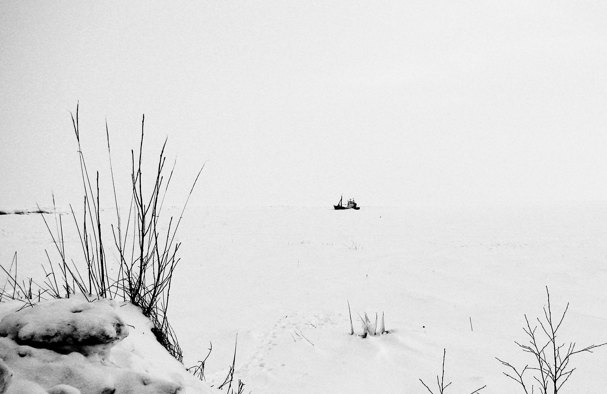 Canon POWERSHOT S2 IS sample photo. Winter on lake ladoga photography