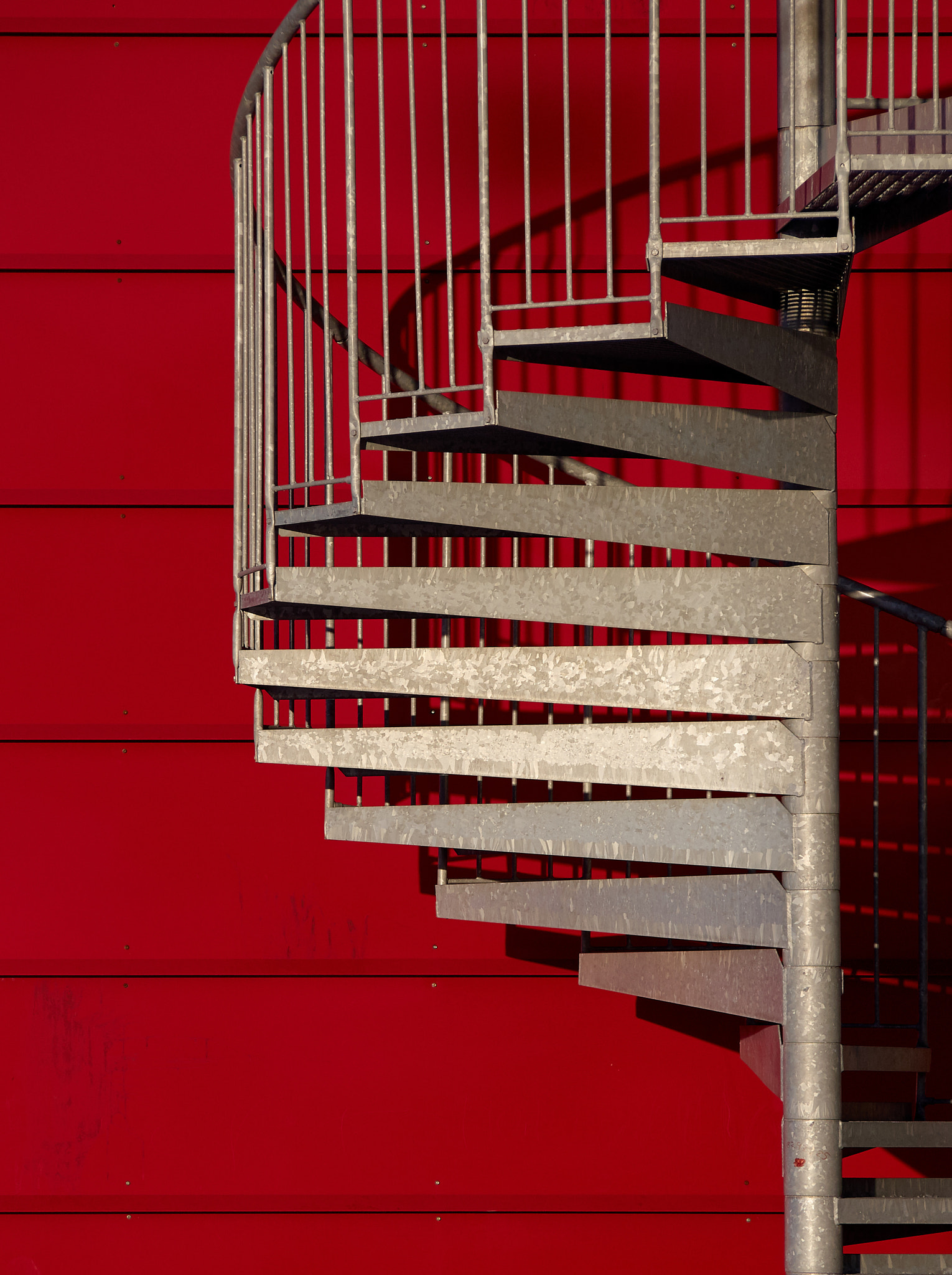 Olympus OM-D E-M5 sample photo. Red wall photography