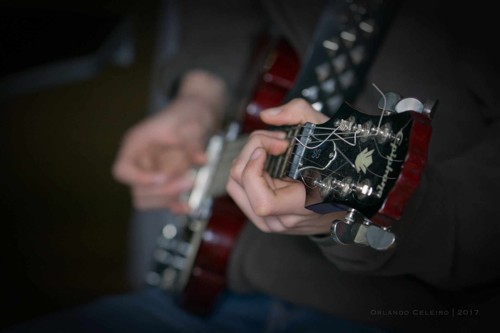 Sony a6000 + Sony FE 70-200mm F4 G OSS sample photo. Guitar 2 photography