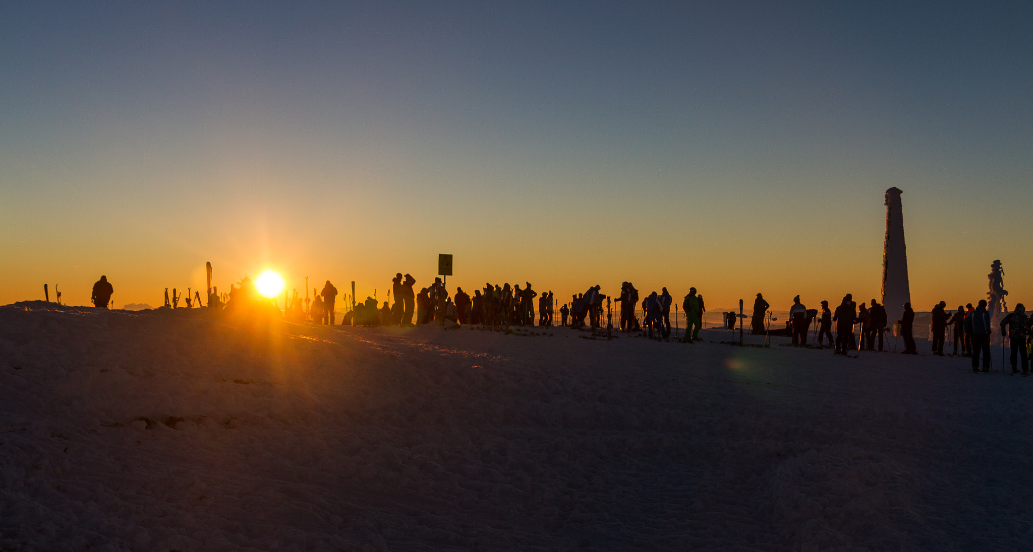 Sigma 18-250mm F3.5-6.3 DC OS HSM sample photo. Waiting for the sunset at pančić's peak photography