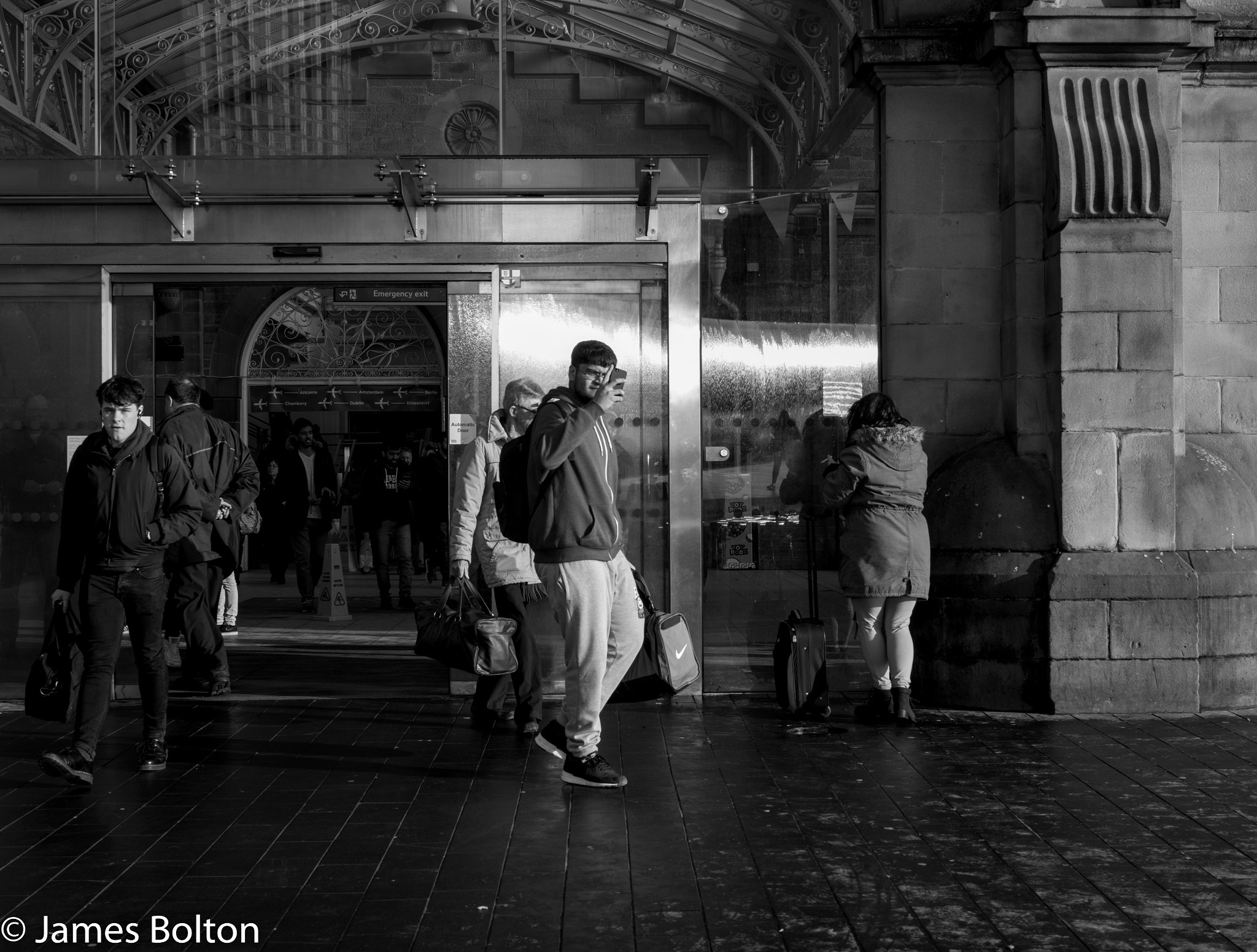 Leica Summilux-M 50mm F1.4 ASPH sample photo. Railway station folk photography