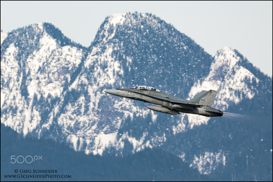 Canon EOS 5D Mark IV + Canon EF 600mm F4L IS II USM sample photo. Rcaf cf-18 north shore mountains #3 photography