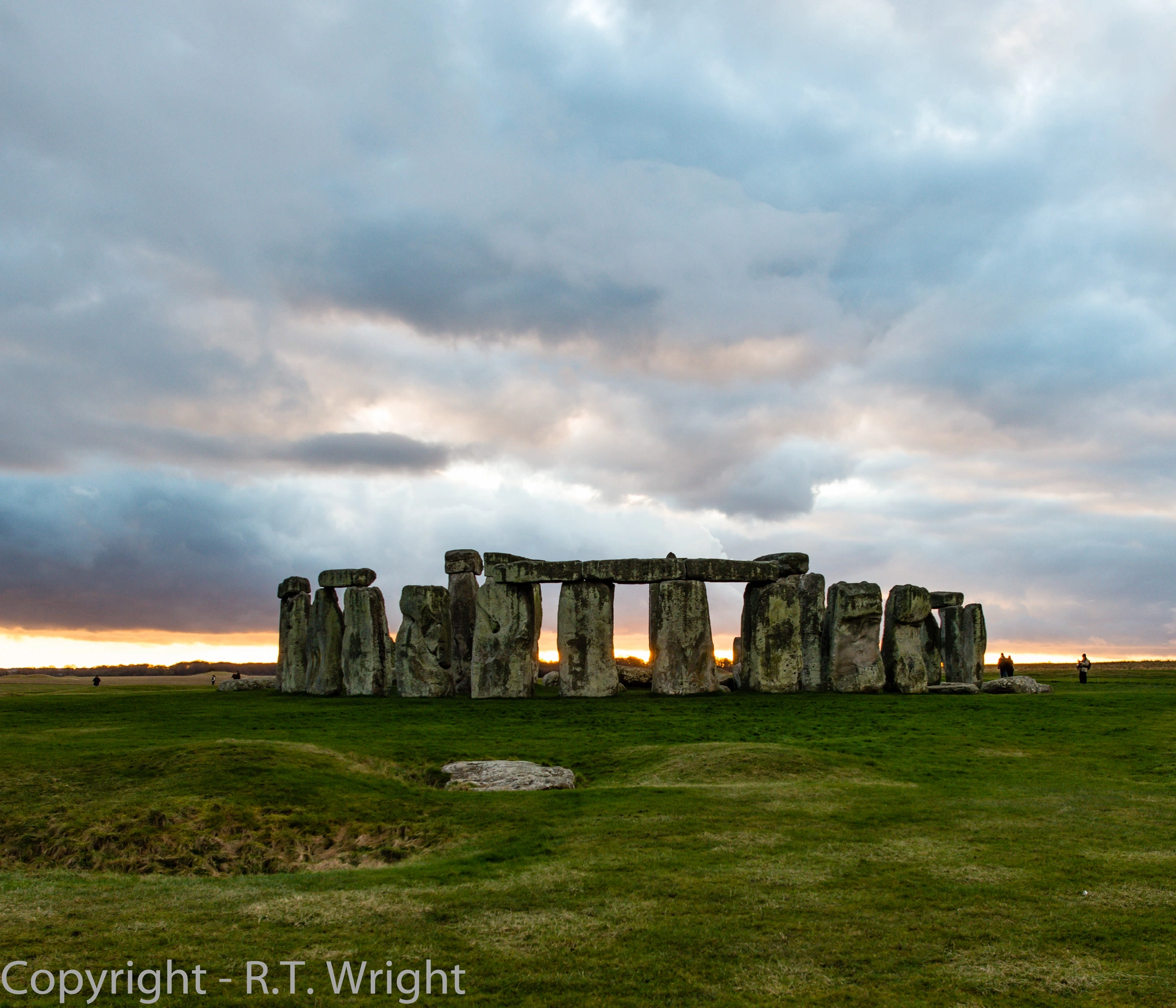 Nikon D800E + Nikon AF-S Nikkor 24mm F1.4G ED sample photo. Stonehenge at dusk photography